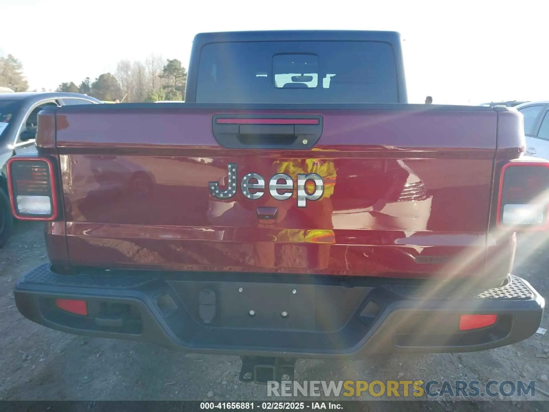 16 Photograph of a damaged car 1C6JJTAGXML611387 JEEP GLADIATOR 2021