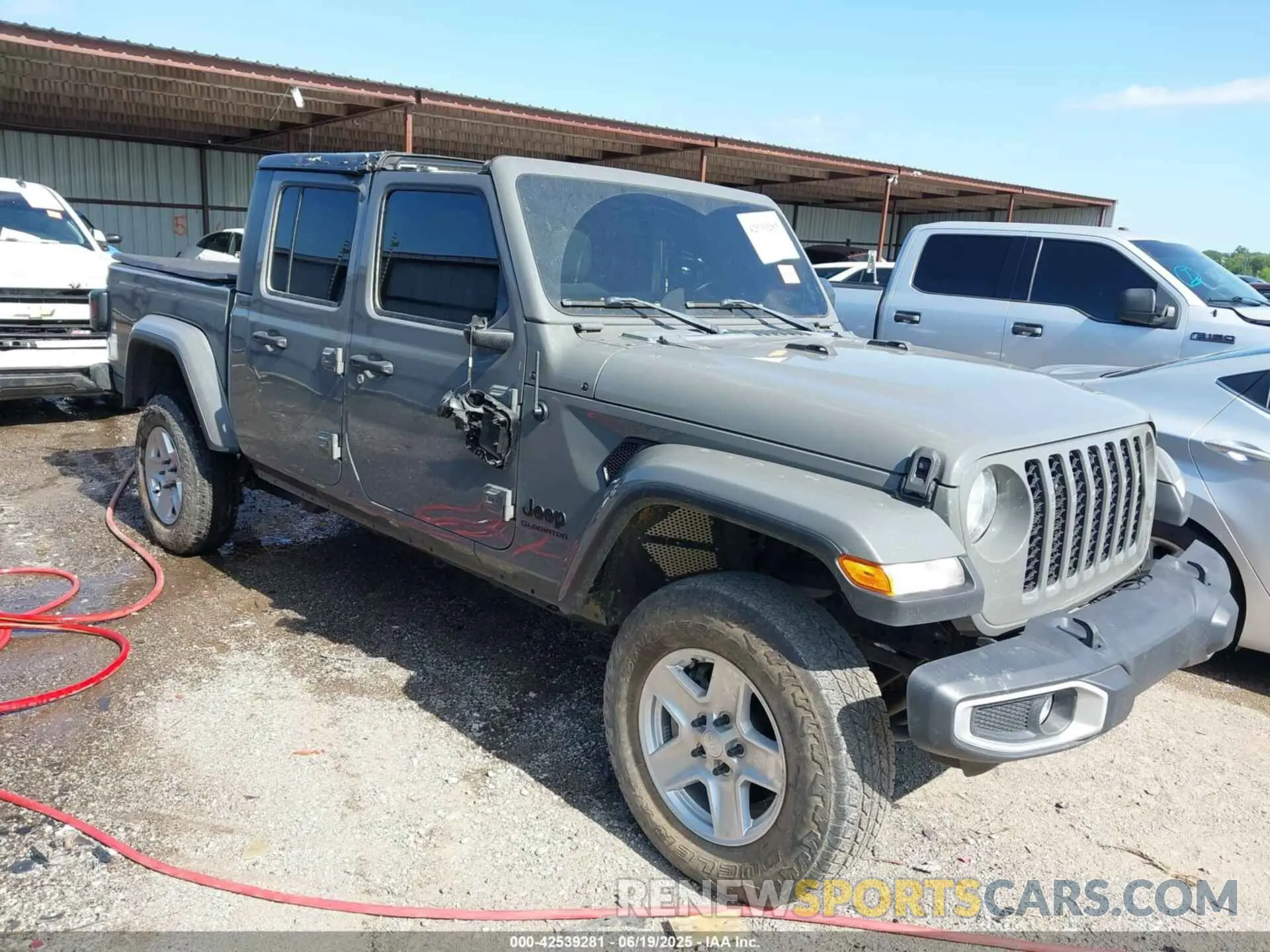 1 Photograph of a damaged car 1C6JJTAM6ML508389 JEEP GLADIATOR 2021