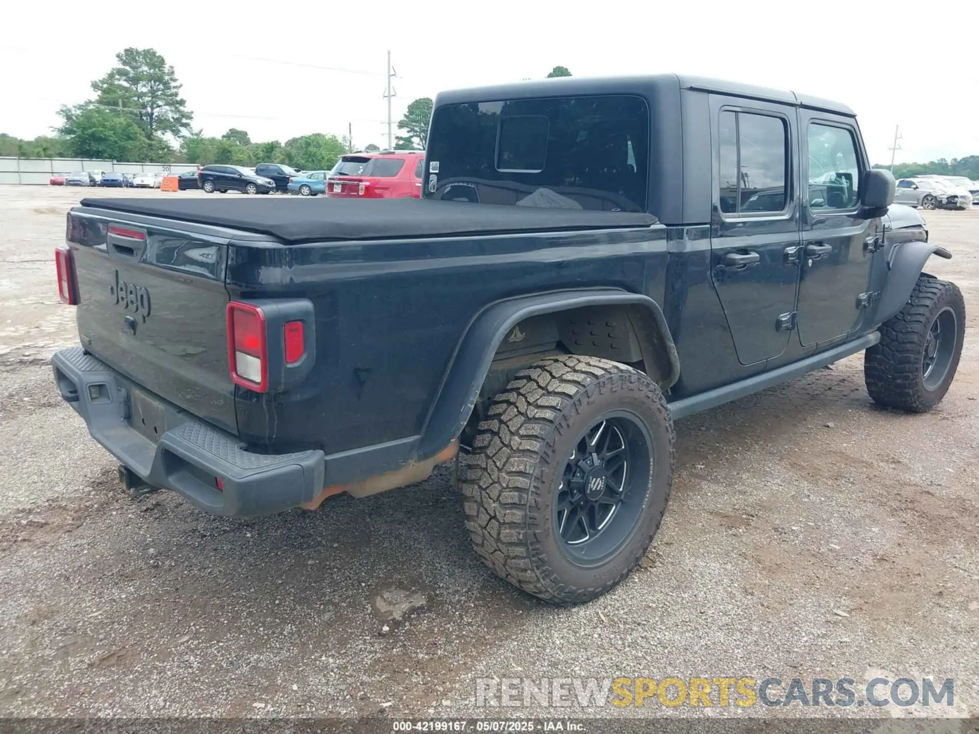 4 Photograph of a damaged car 1C6JJTAM7ML554412 JEEP GLADIATOR 2021