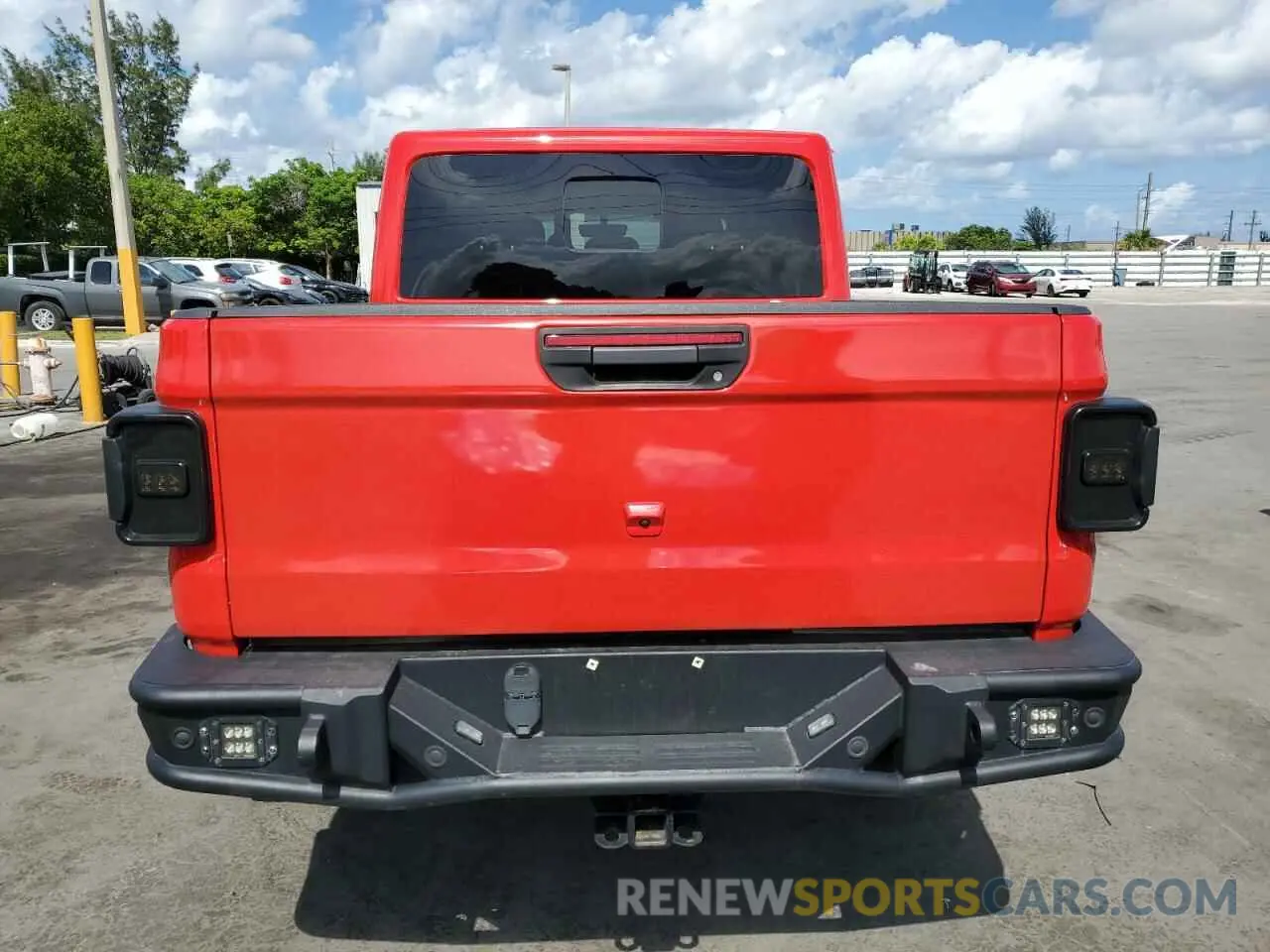 6 Photograph of a damaged car 1C6JJTBG0ML569133 JEEP GLADIATOR 2021