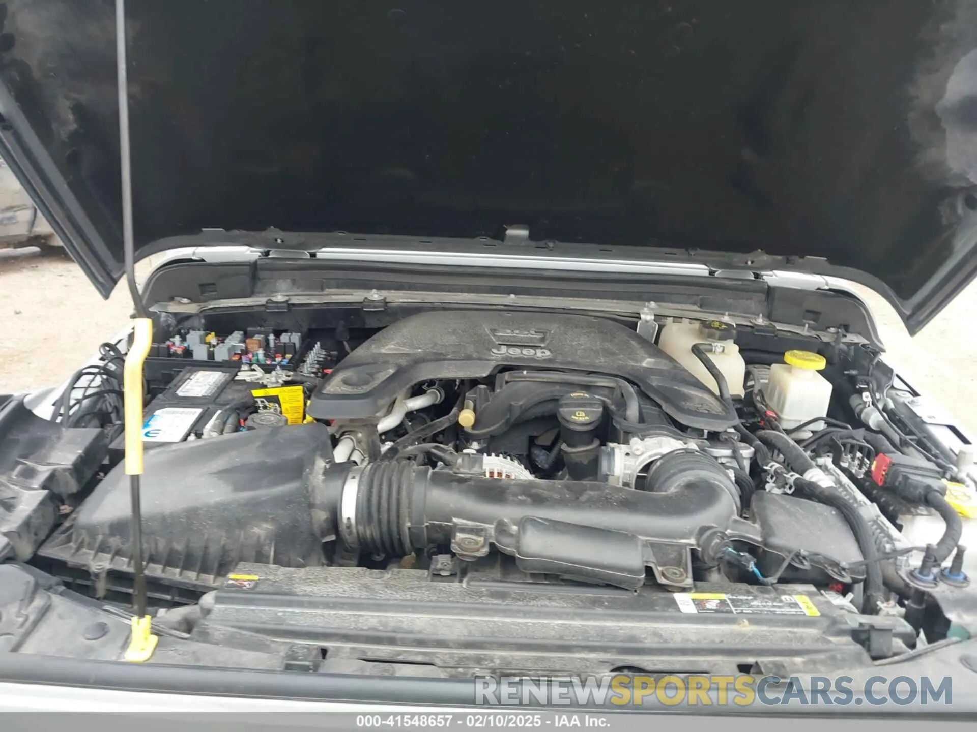 10 Photograph of a damaged car 1C6JJTBG1ML525920 JEEP GLADIATOR 2021