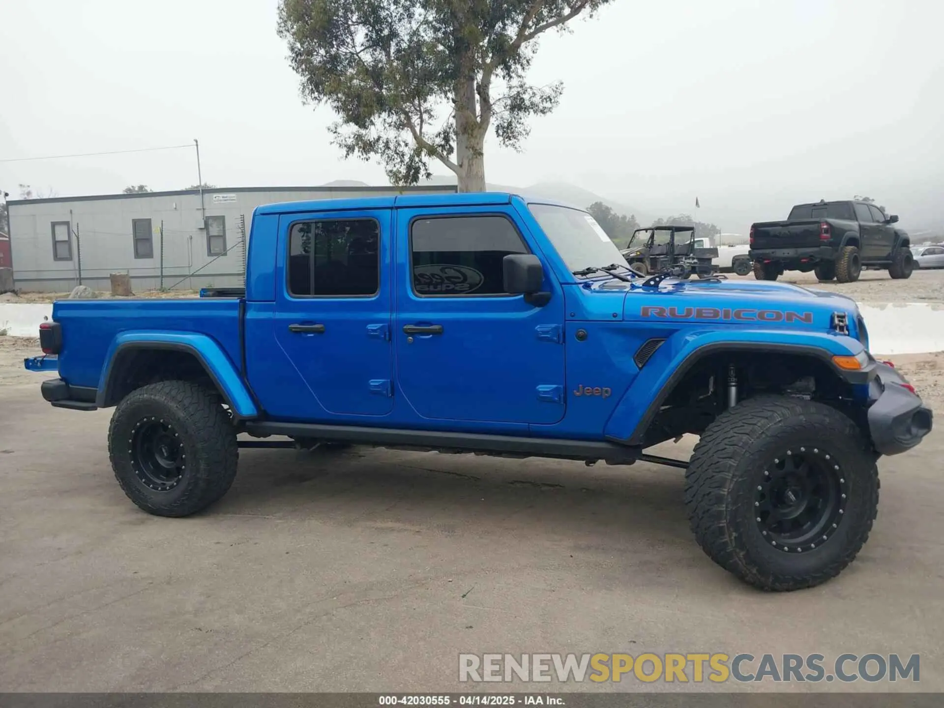 13 Photograph of a damaged car 1C6JJTBG1ML556357 JEEP GLADIATOR 2021