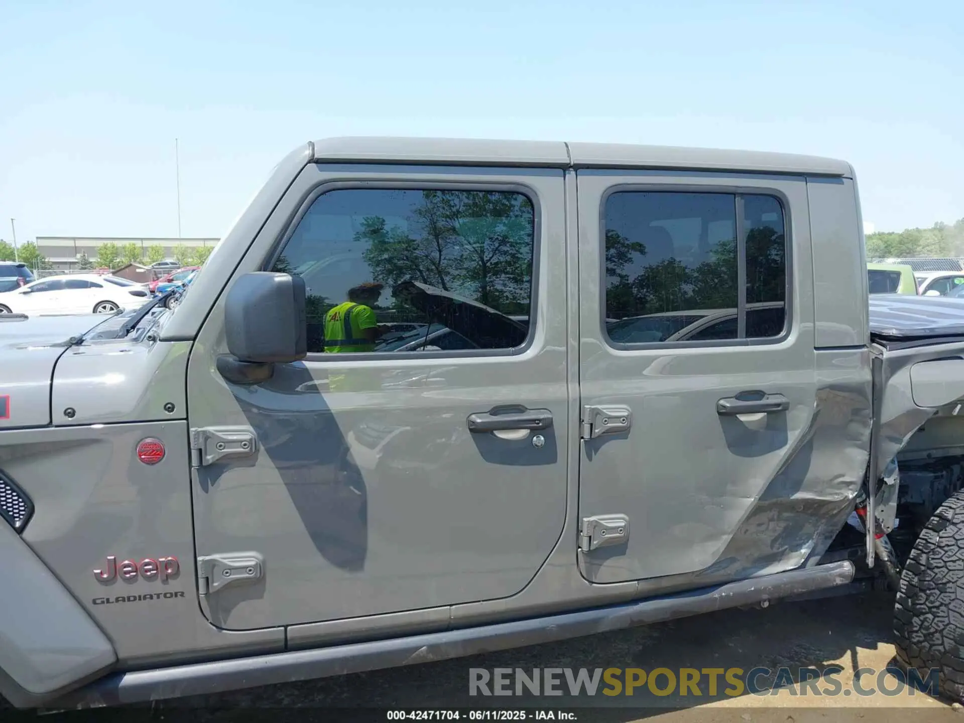15 Photograph of a damaged car 1C6JJTBG2ML515932 JEEP GLADIATOR 2021