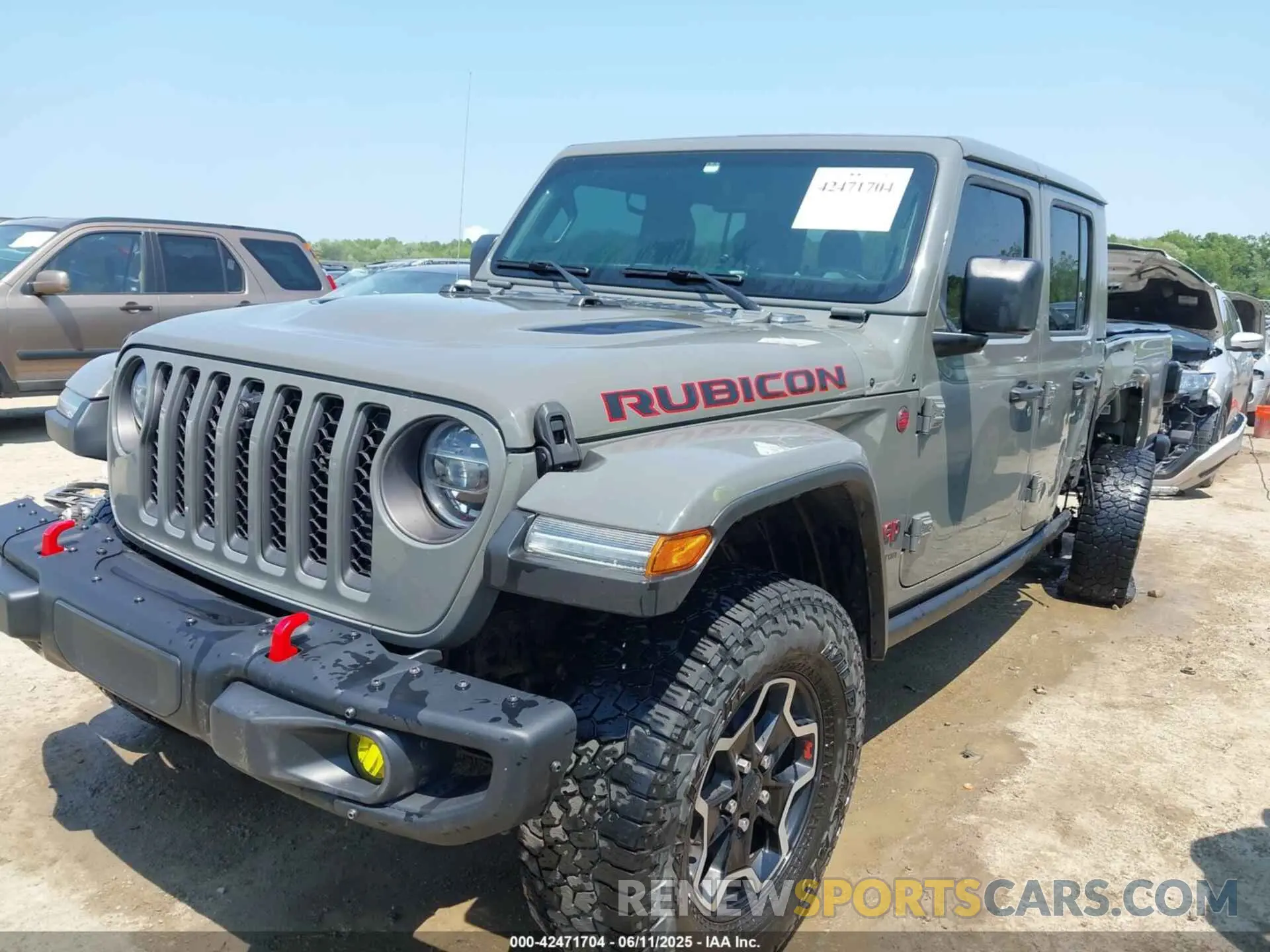 2 Photograph of a damaged car 1C6JJTBG2ML515932 JEEP GLADIATOR 2021