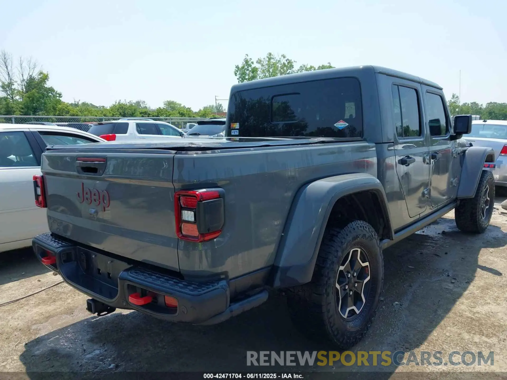 4 Photograph of a damaged car 1C6JJTBG2ML515932 JEEP GLADIATOR 2021
