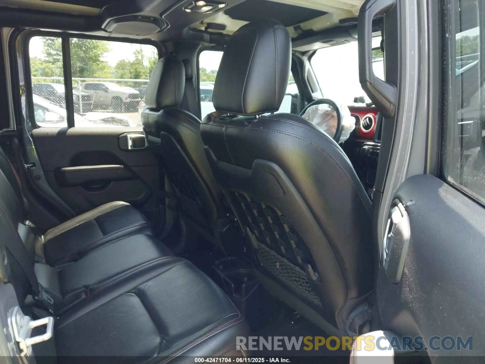 8 Photograph of a damaged car 1C6JJTBG2ML515932 JEEP GLADIATOR 2021