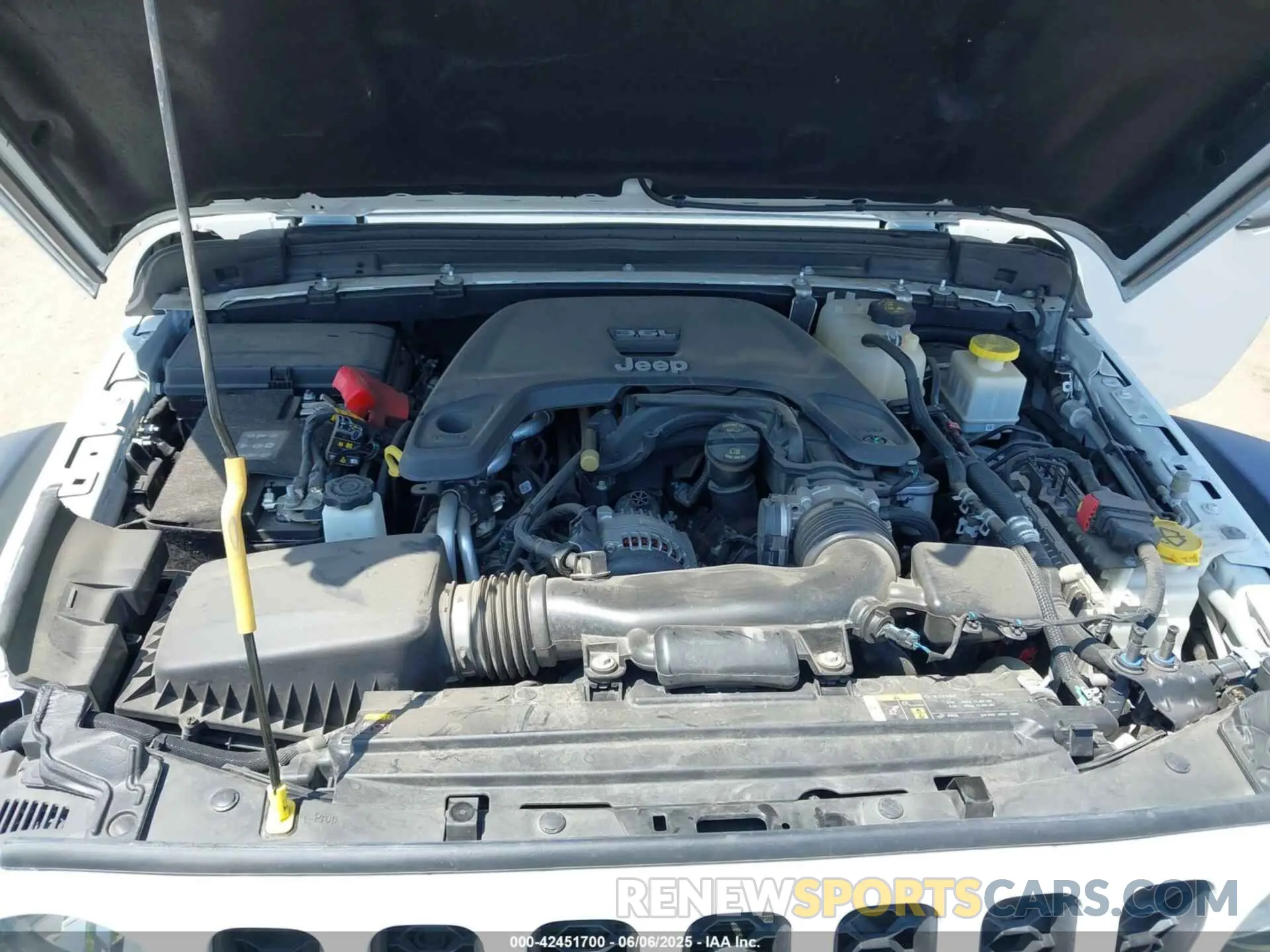 10 Photograph of a damaged car 1C6JJTBG6ML504934 JEEP GLADIATOR 2021