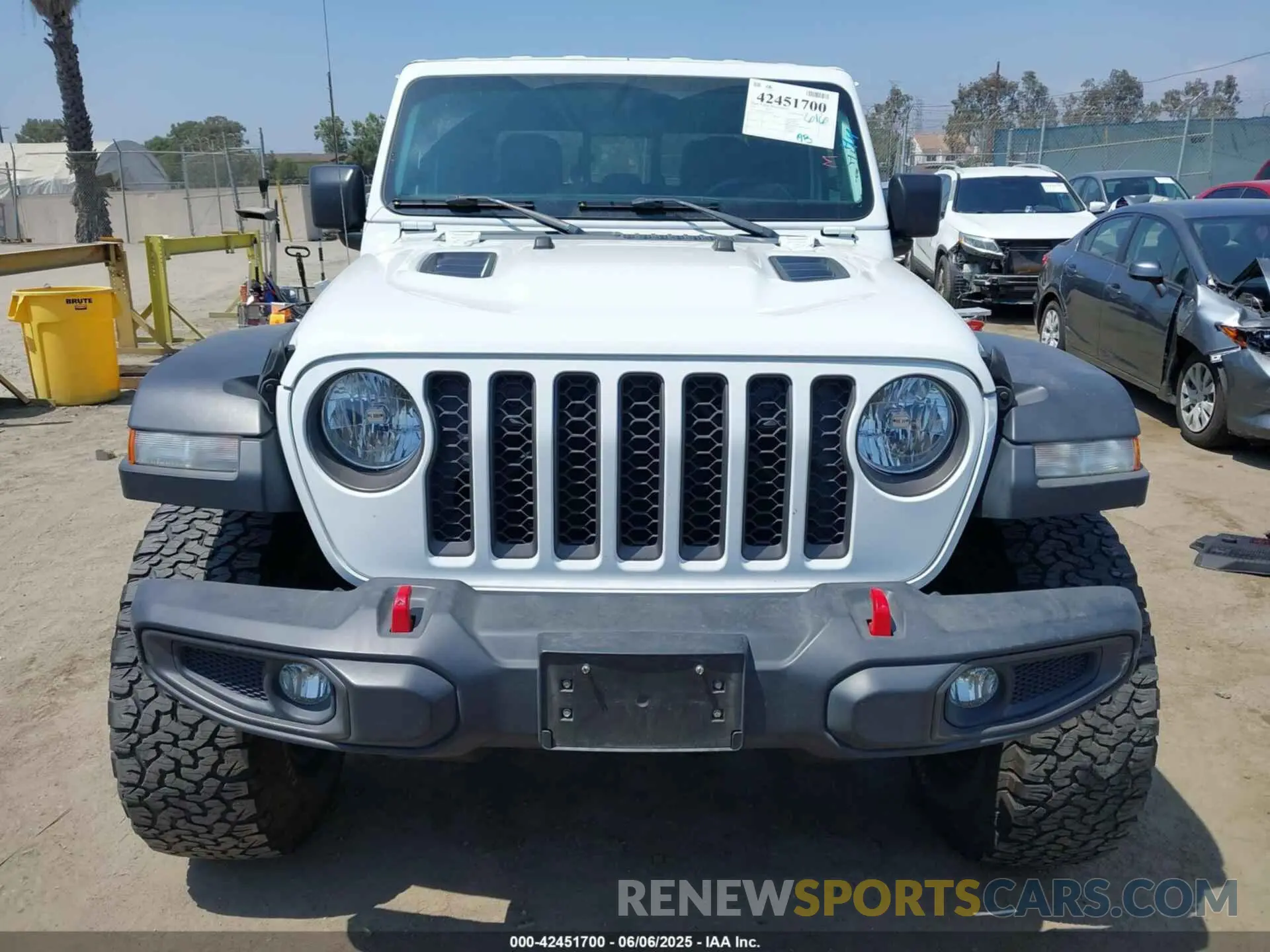 12 Photograph of a damaged car 1C6JJTBG6ML504934 JEEP GLADIATOR 2021