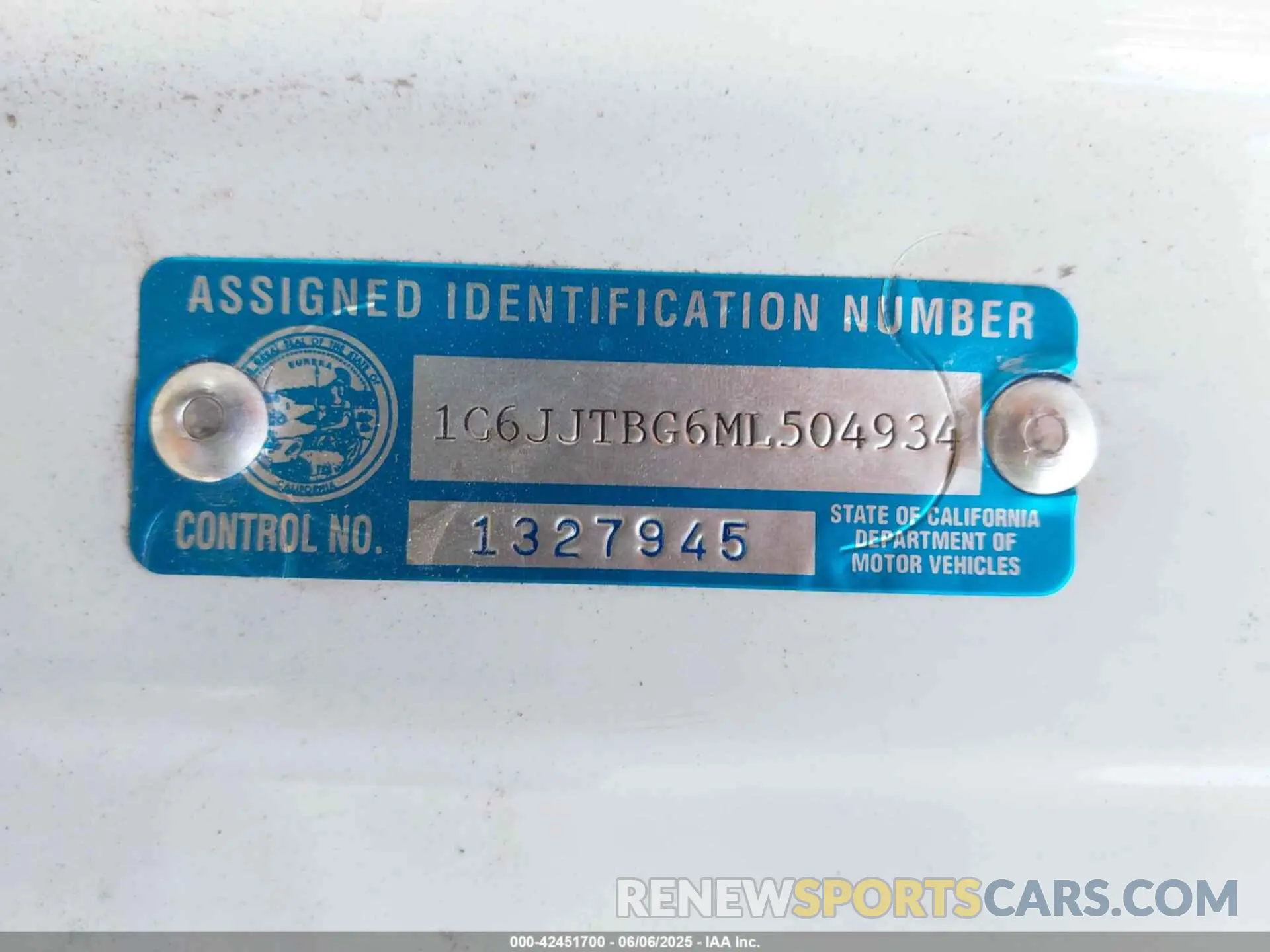 9 Photograph of a damaged car 1C6JJTBG6ML504934 JEEP GLADIATOR 2021