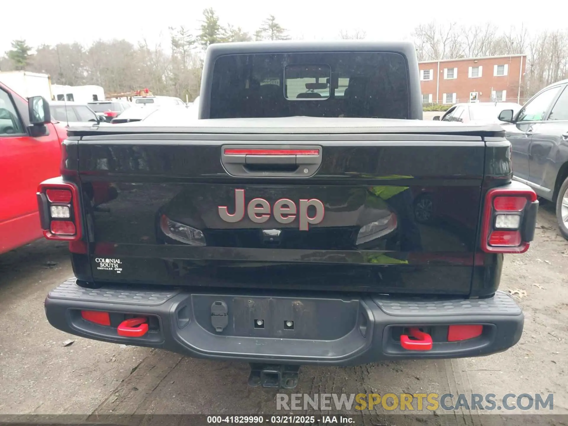 17 Photograph of a damaged car 1C6JJTBG8ML524215 JEEP GLADIATOR 2021