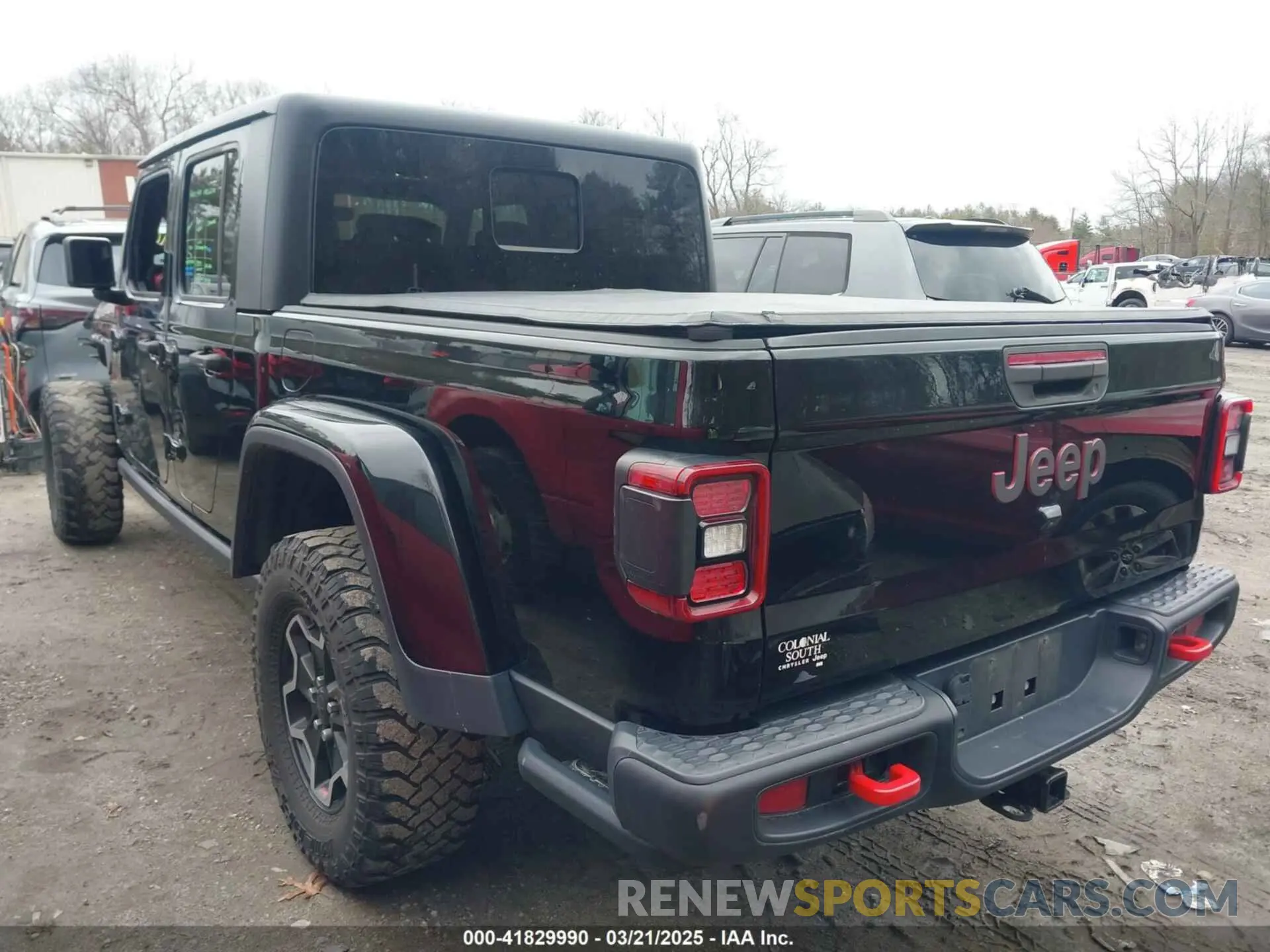 3 Photograph of a damaged car 1C6JJTBG8ML524215 JEEP GLADIATOR 2021