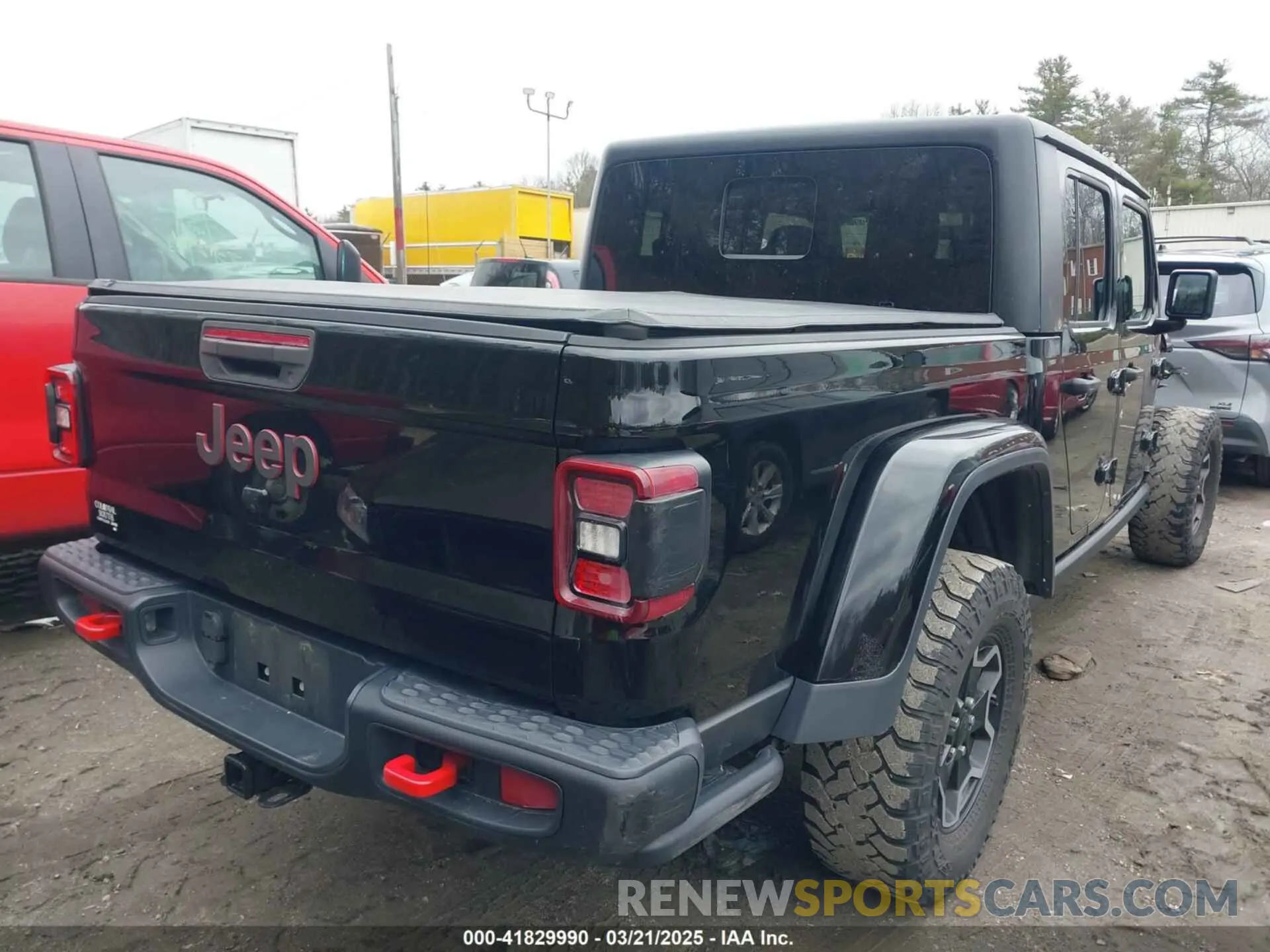 4 Photograph of a damaged car 1C6JJTBG8ML524215 JEEP GLADIATOR 2021