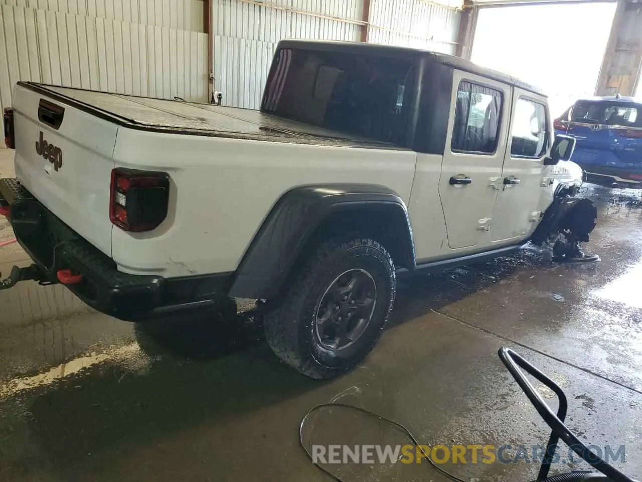 3 Photograph of a damaged car 1C6JJTBG8ML527146 JEEP GLADIATOR 2021