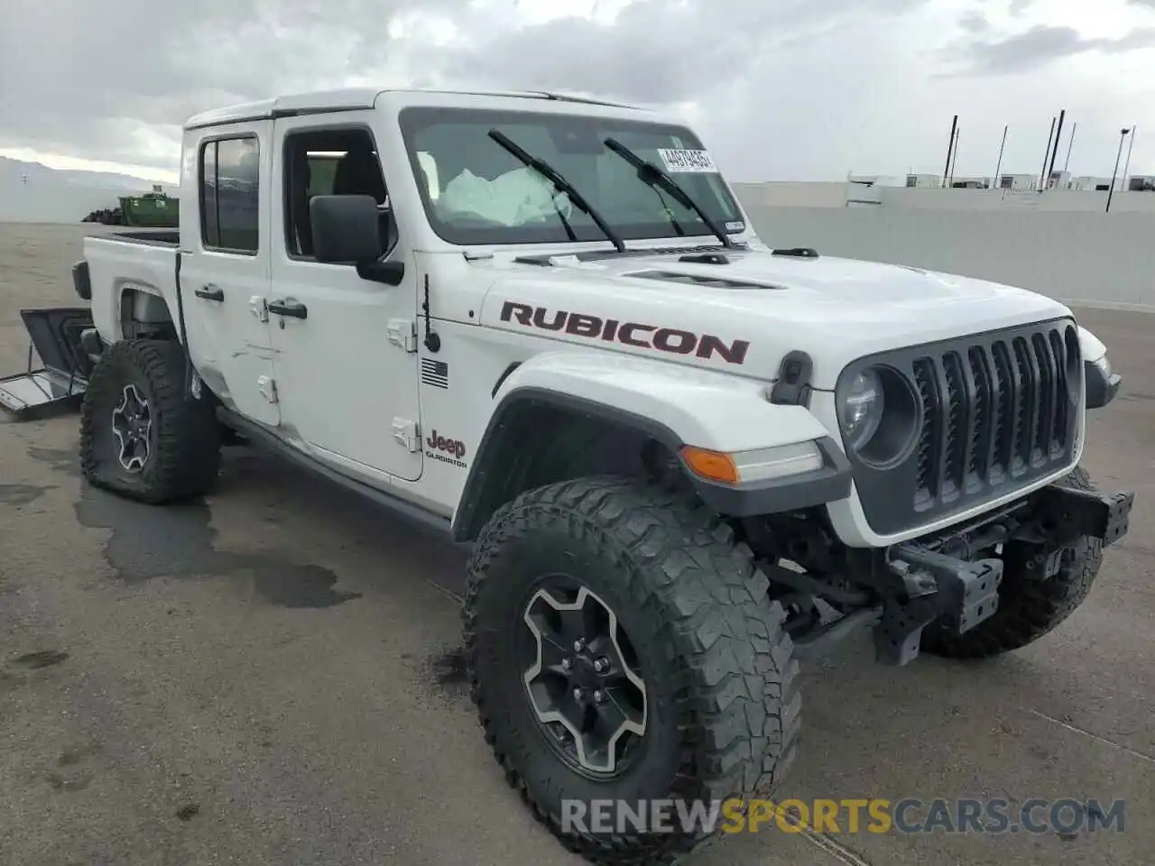 4 Photograph of a damaged car 1C6JJTBG8ML615730 JEEP GLADIATOR 2021