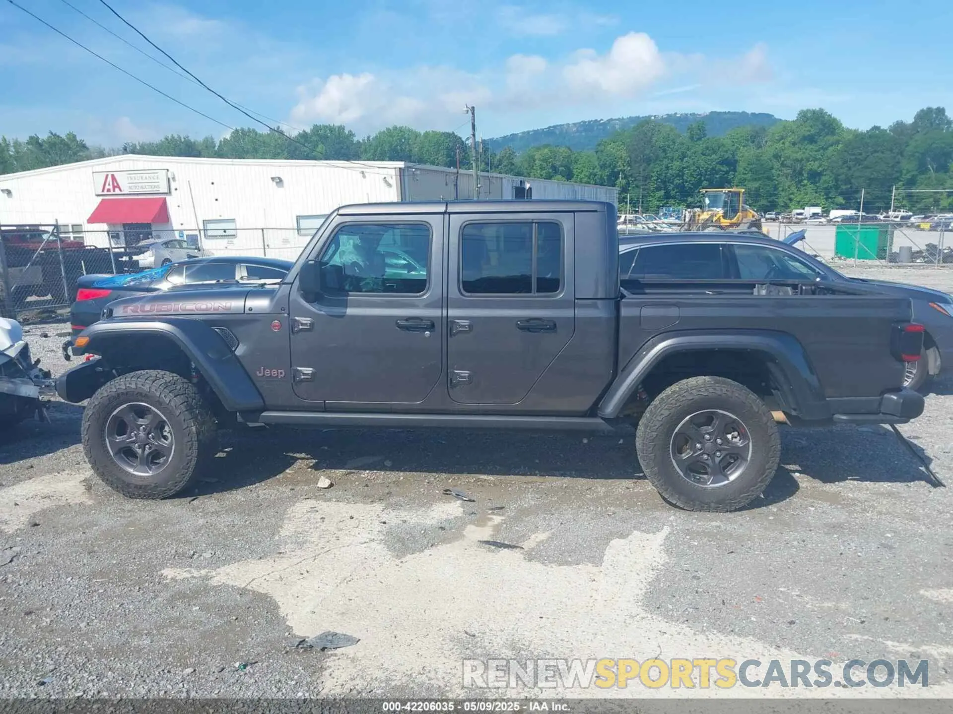 14 Photograph of a damaged car 1C6JJTBG9ML592538 JEEP GLADIATOR 2021