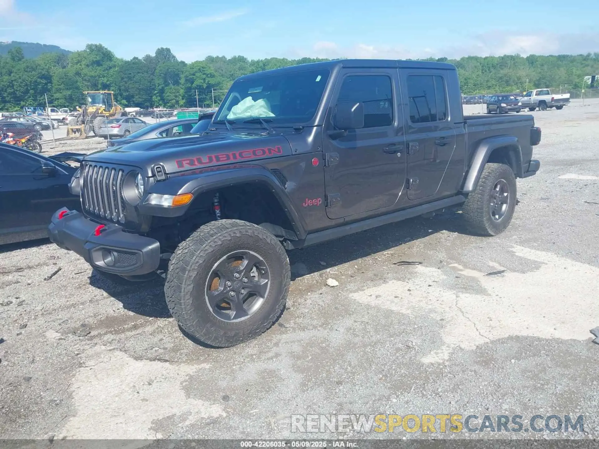 2 Photograph of a damaged car 1C6JJTBG9ML592538 JEEP GLADIATOR 2021