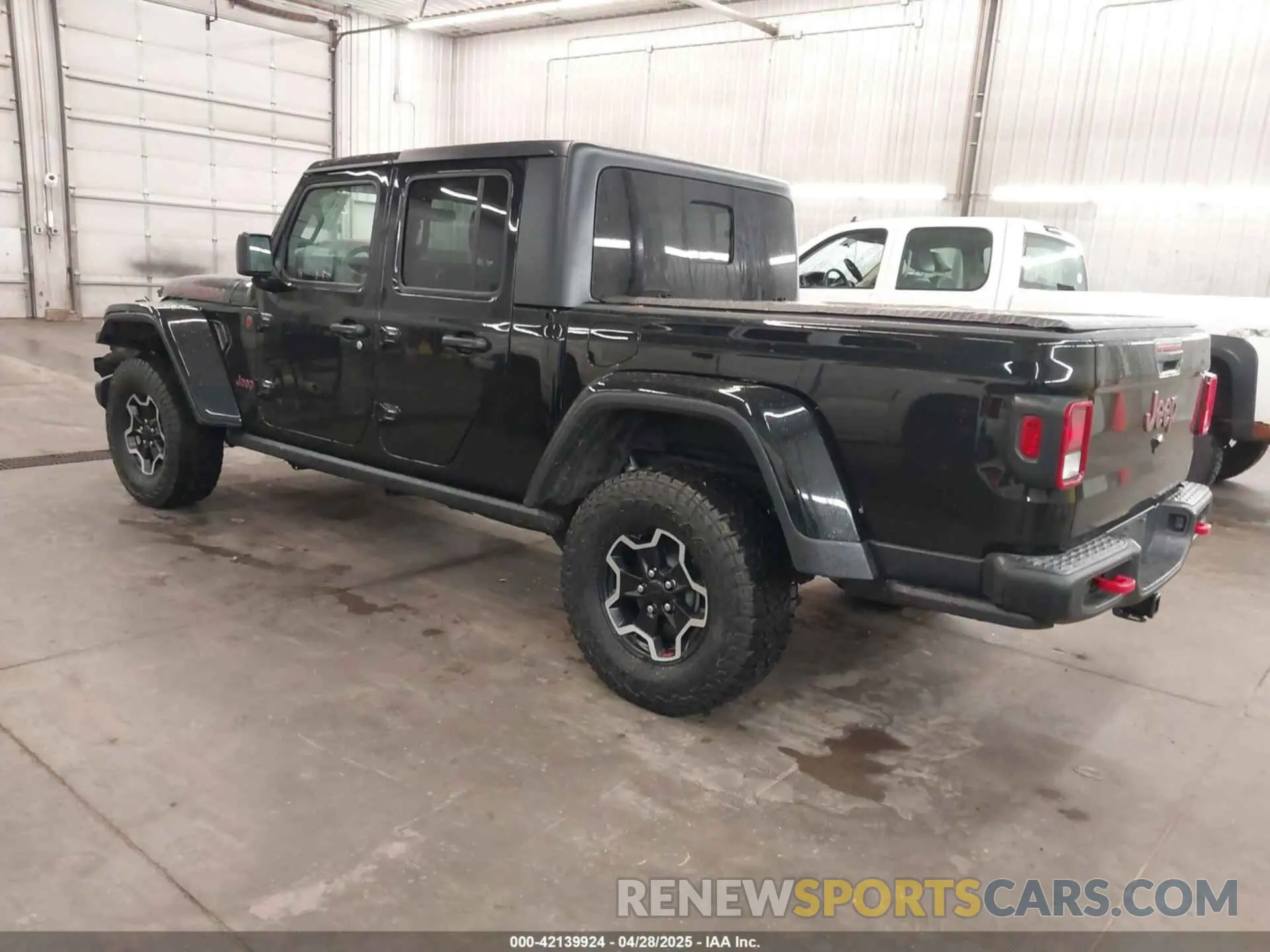 3 Photograph of a damaged car 1C6JJTBGXML529108 JEEP GLADIATOR 2021