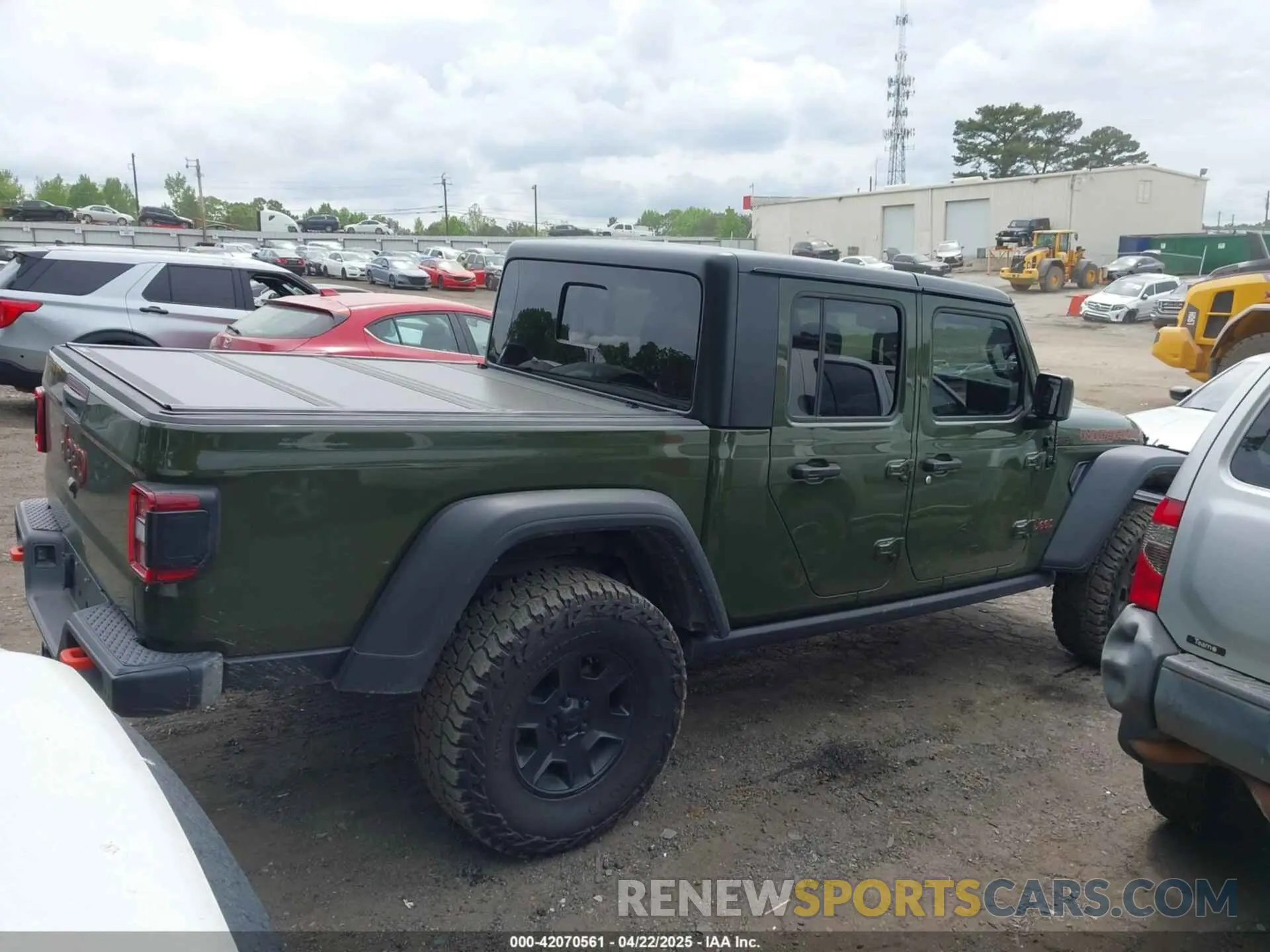 13 Photograph of a damaged car 1C6JJTEG0ML603356 JEEP GLADIATOR 2021