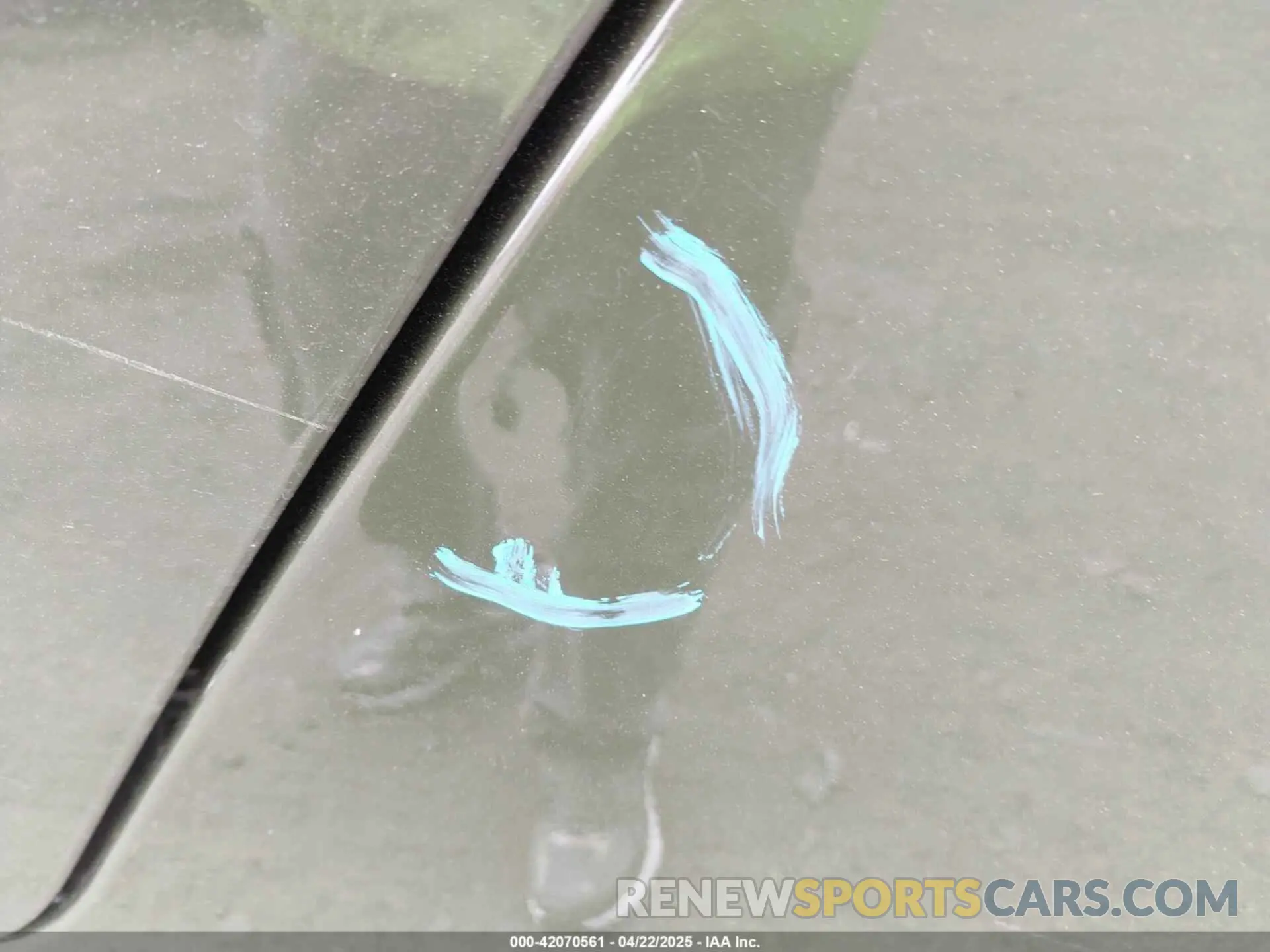 18 Photograph of a damaged car 1C6JJTEG0ML603356 JEEP GLADIATOR 2021