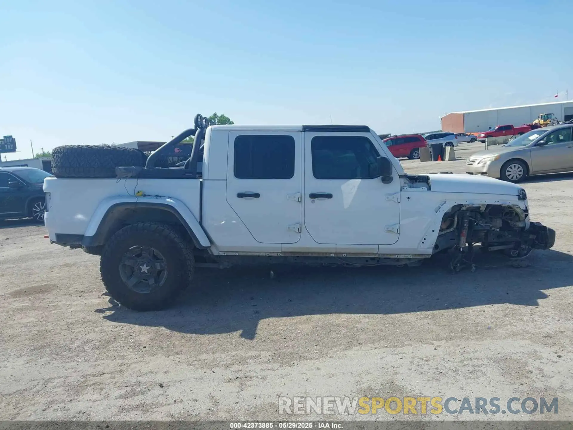 13 Photograph of a damaged car 1C6JJTEG1ML531504 JEEP GLADIATOR 2021