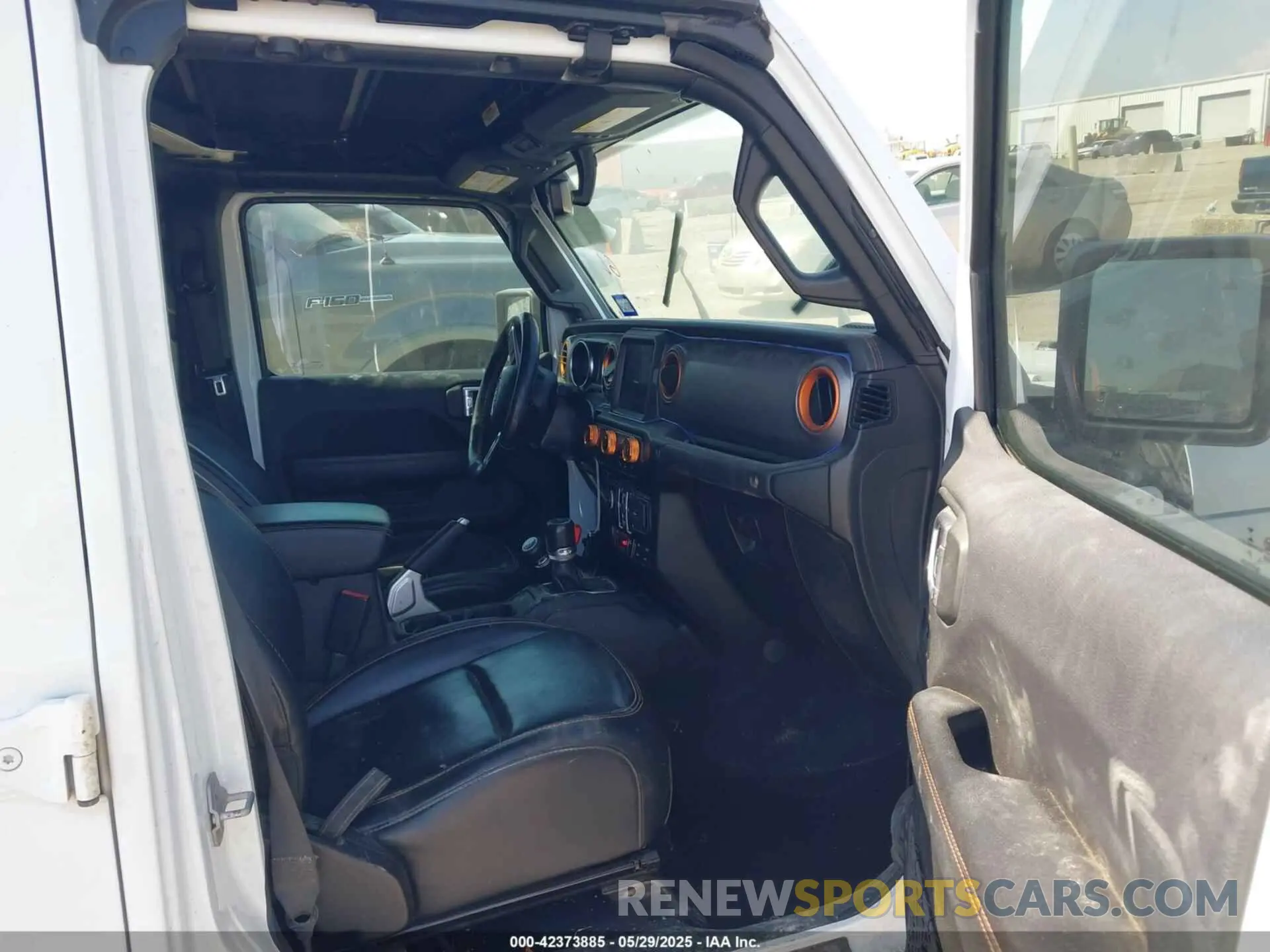 5 Photograph of a damaged car 1C6JJTEG1ML531504 JEEP GLADIATOR 2021
