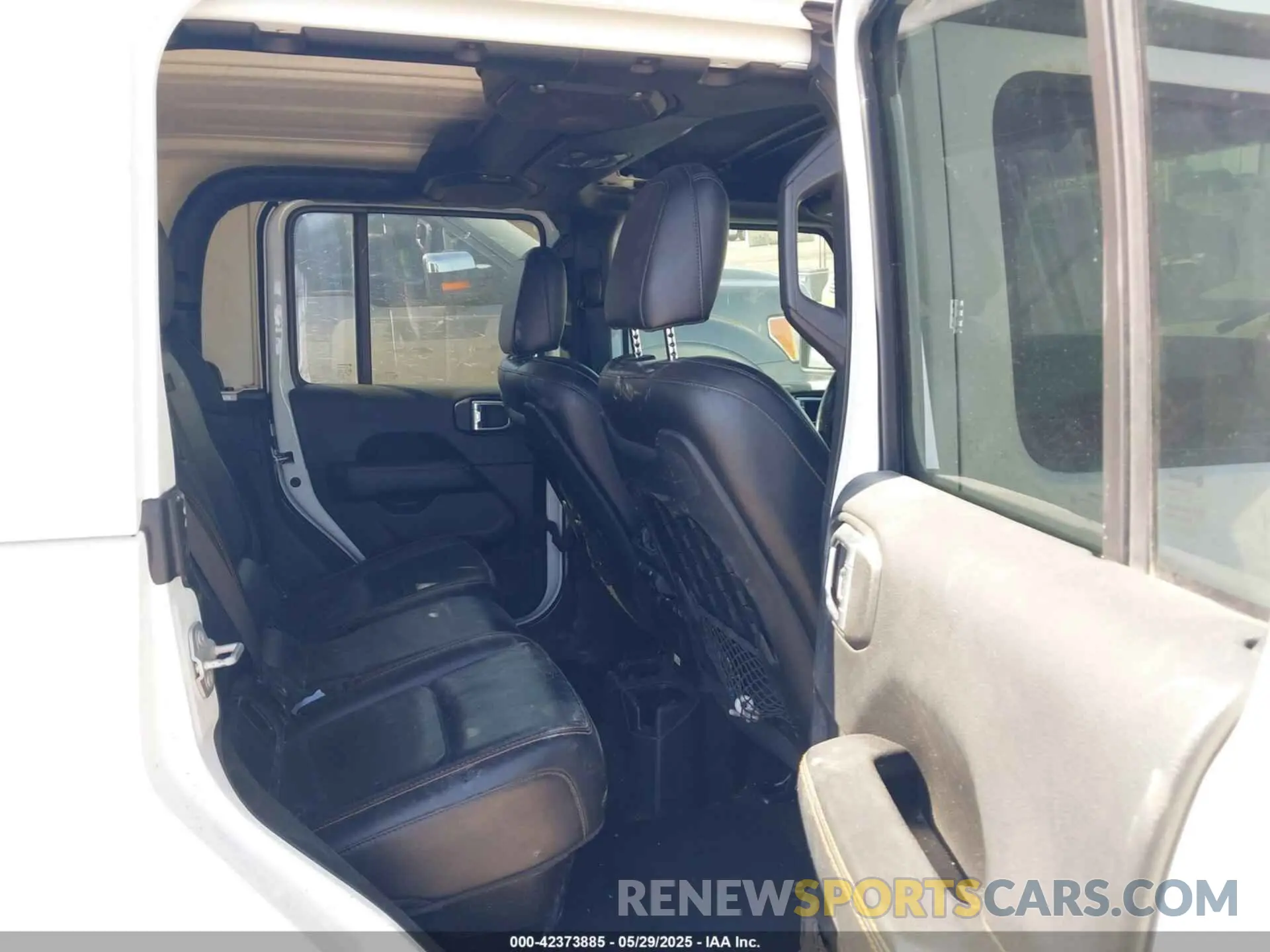 8 Photograph of a damaged car 1C6JJTEG1ML531504 JEEP GLADIATOR 2021
