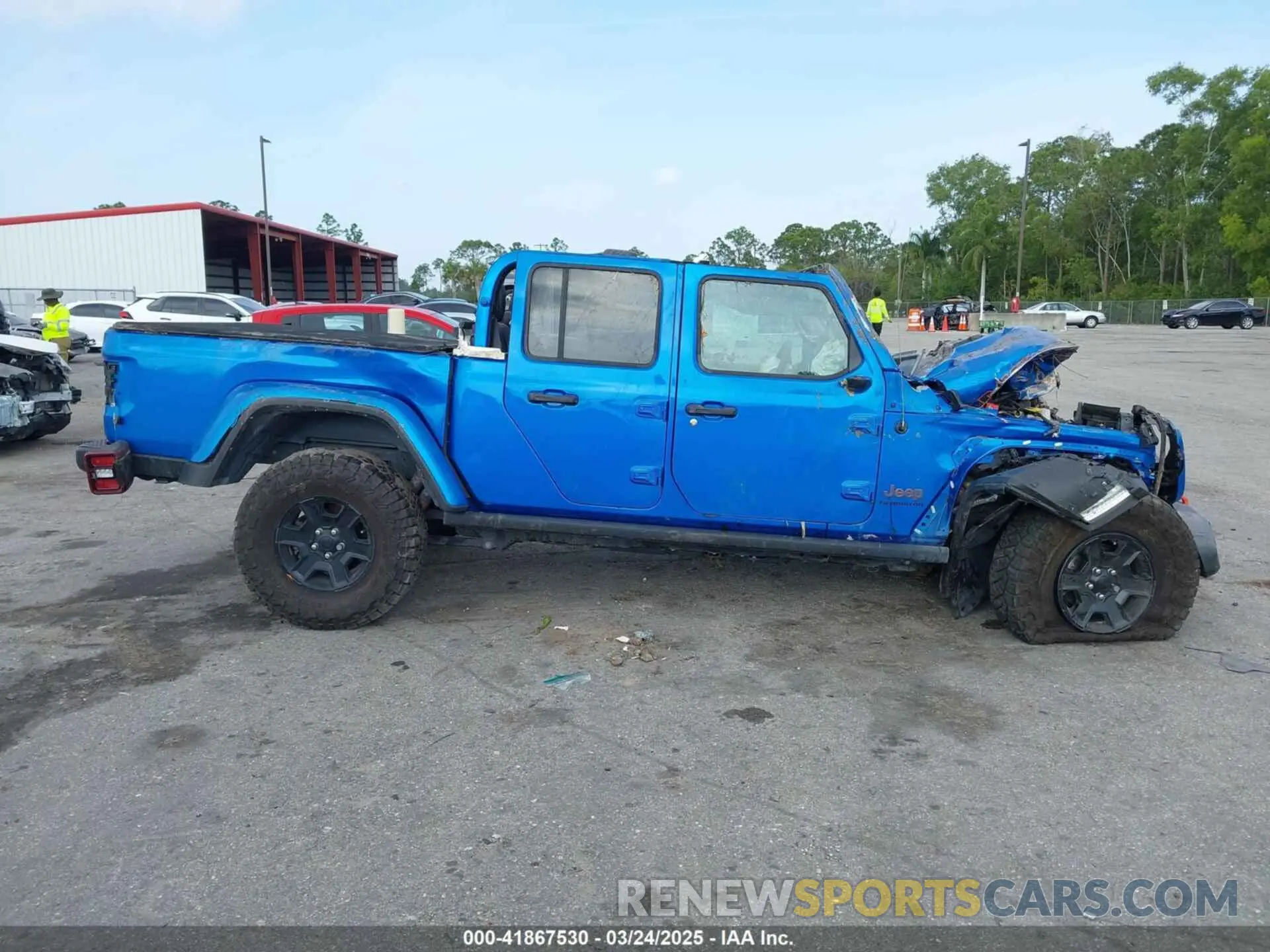 13 Photograph of a damaged car 1C6JJTEG1ML621056 JEEP GLADIATOR 2021