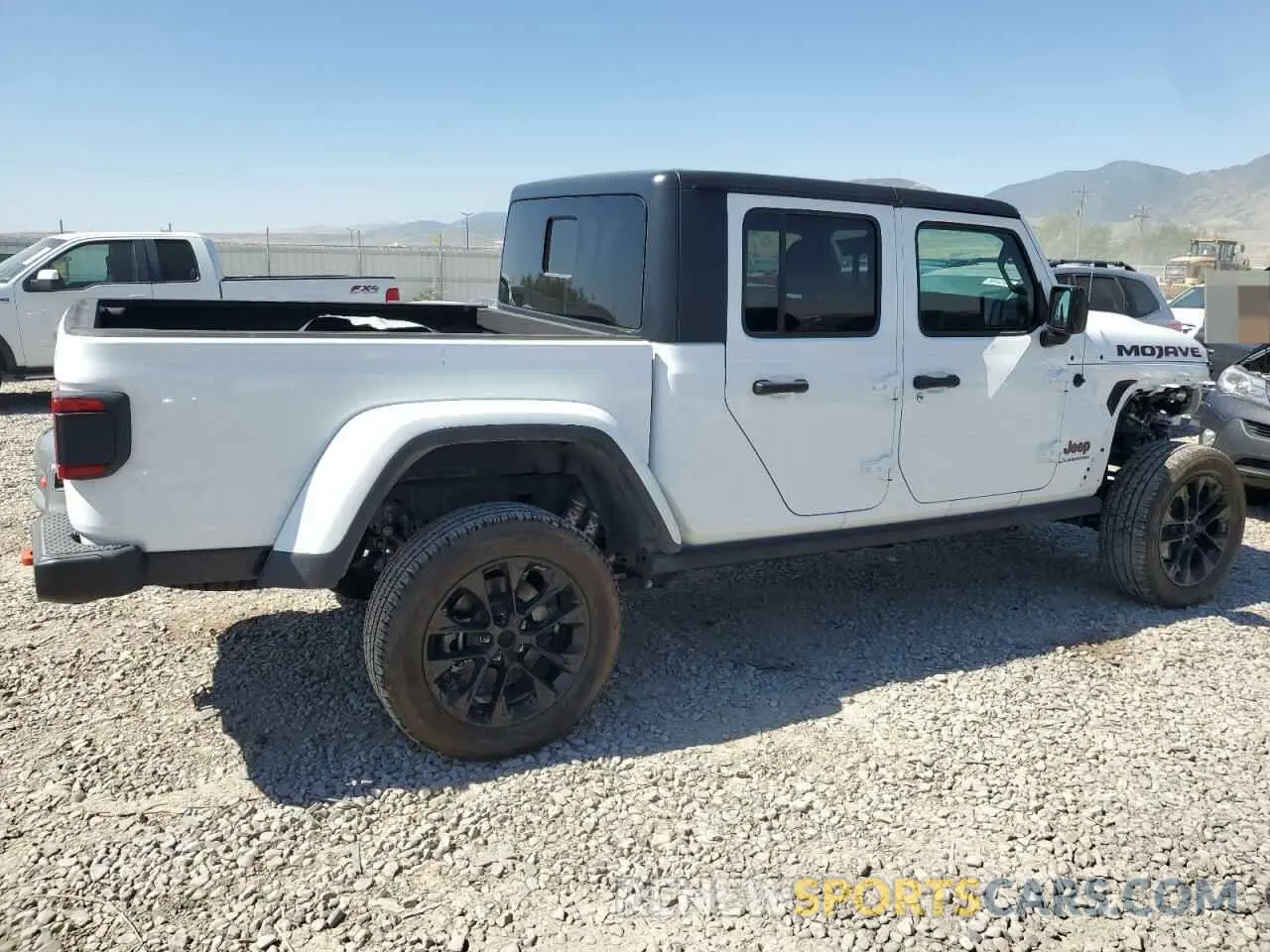 3 Photograph of a damaged car 1C6JJTEG2ML554046 JEEP GLADIATOR 2021