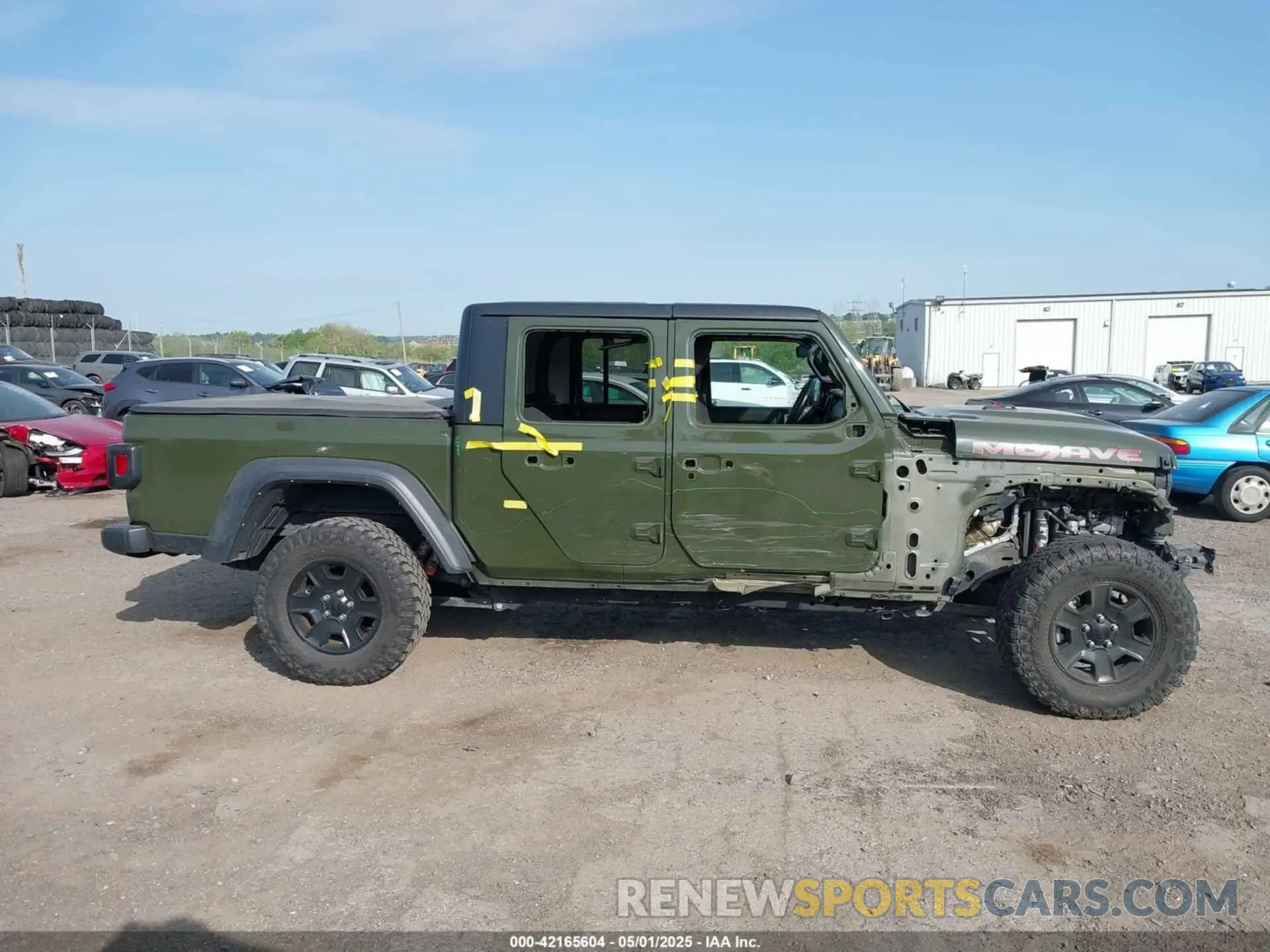 14 Photograph of a damaged car 1C6JJTEG2ML565676 JEEP GLADIATOR 2021