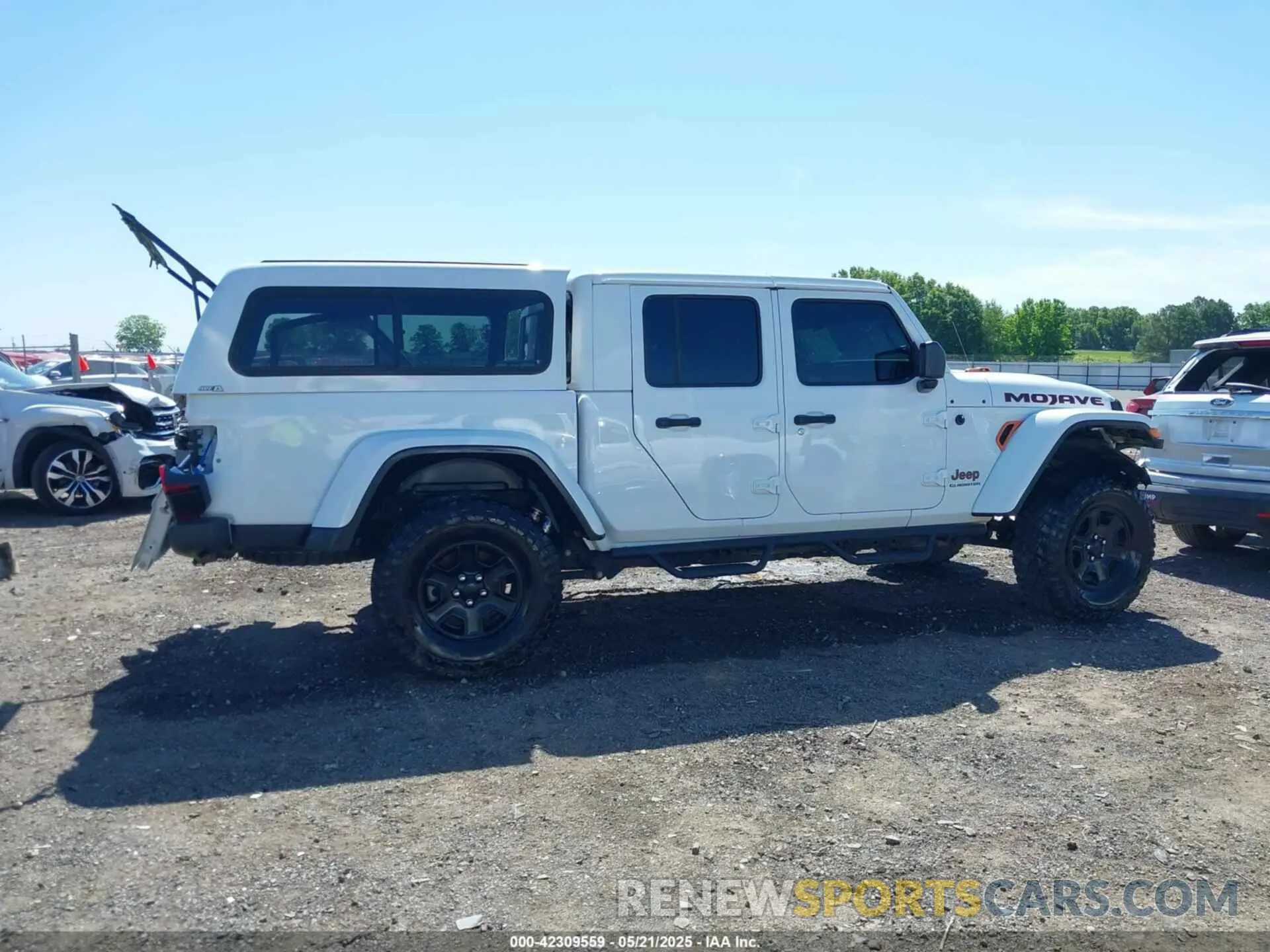 14 Photograph of a damaged car 1C6JJTEG3ML527048 JEEP GLADIATOR 2021
