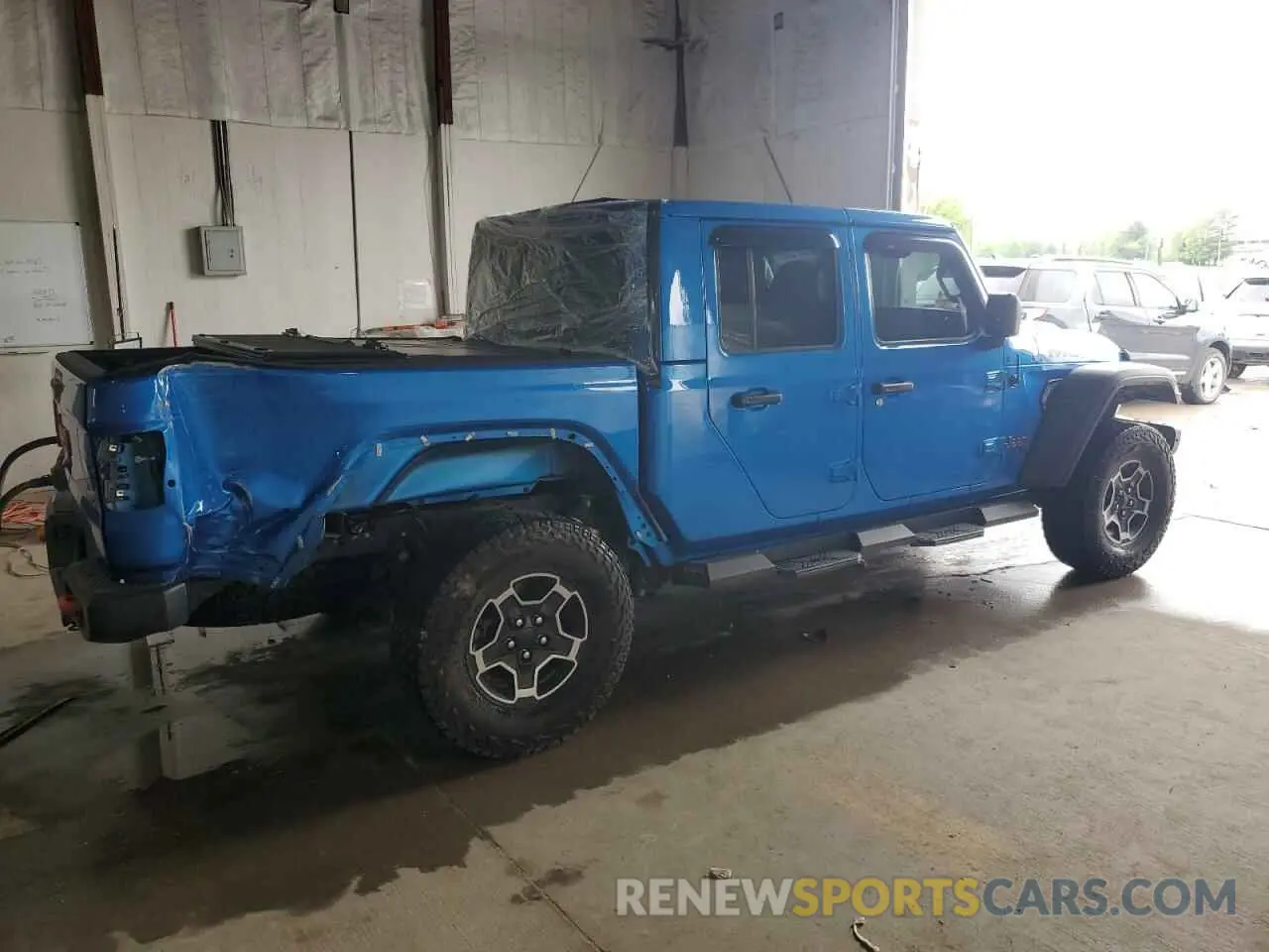 3 Photograph of a damaged car 1C6JJTEG3ML597522 JEEP GLADIATOR 2021