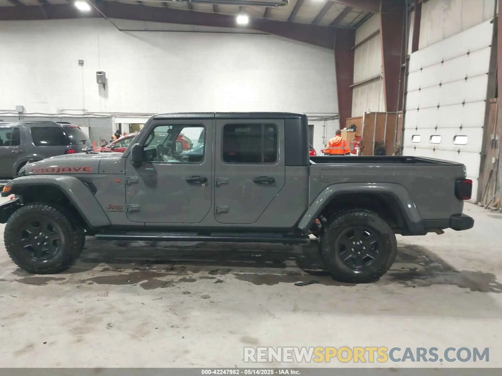 14 Photograph of a damaged car 1C6JJTEG5ML524829 JEEP GLADIATOR 2021
