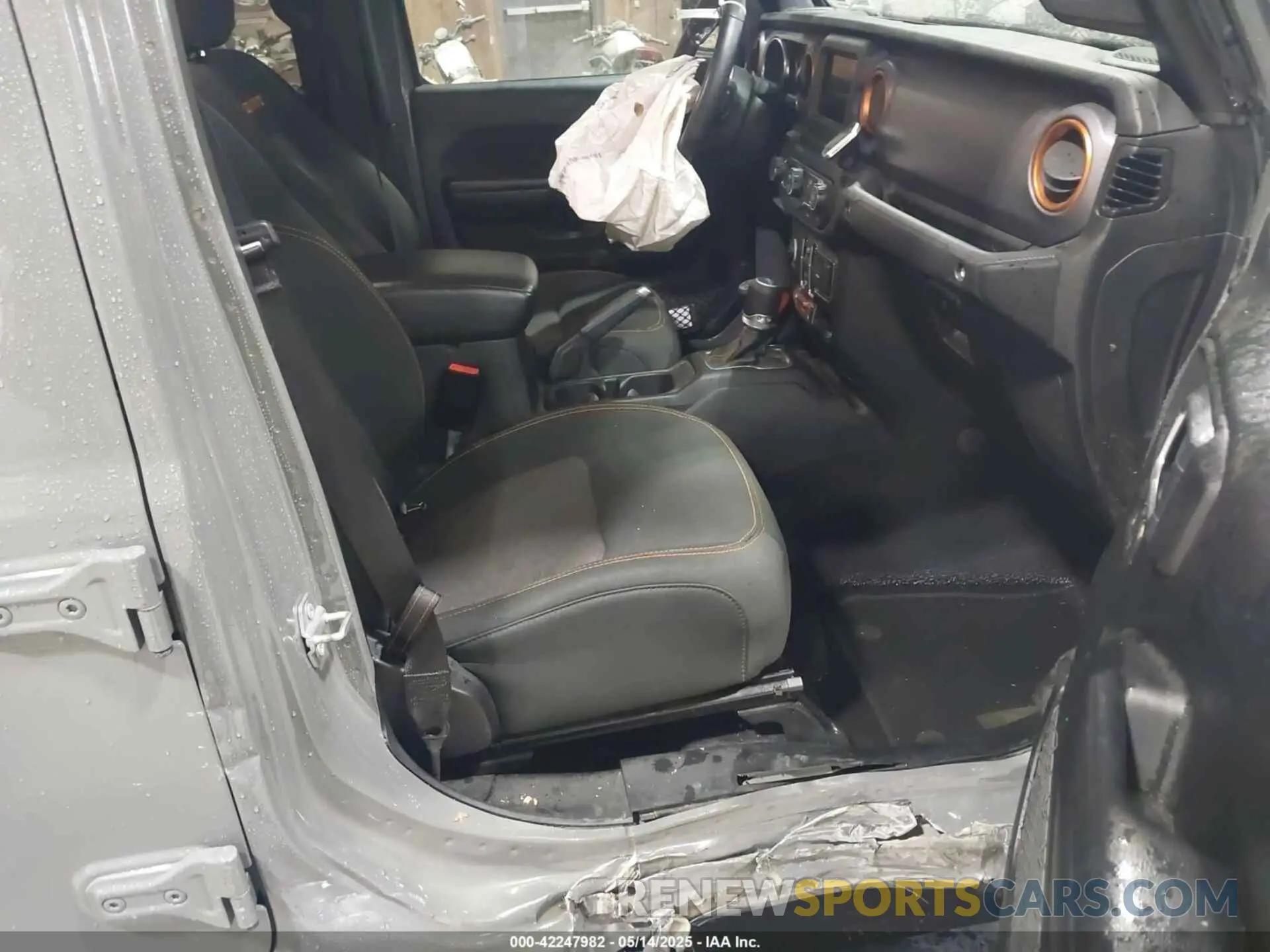 5 Photograph of a damaged car 1C6JJTEG5ML524829 JEEP GLADIATOR 2021