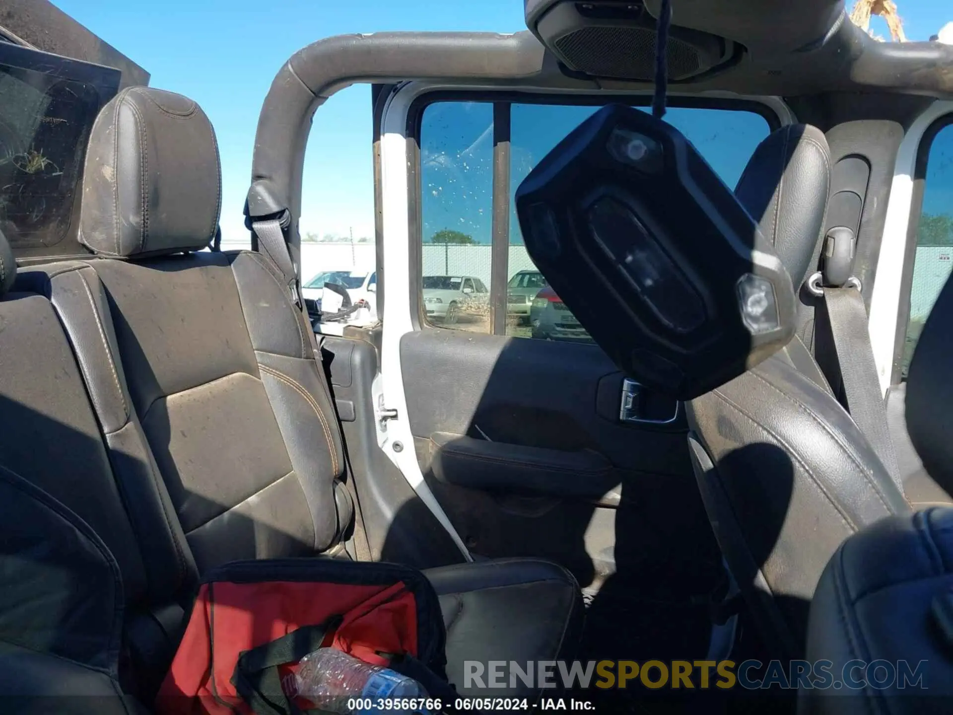 8 Photograph of a damaged car 1C6JJTEG5ML529206 JEEP GLADIATOR 2021