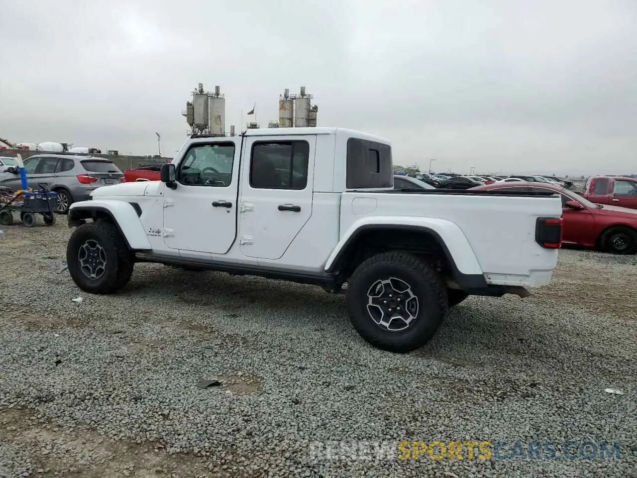 2 Photograph of a damaged car 1C6JJTEG6ML516867 JEEP GLADIATOR 2021