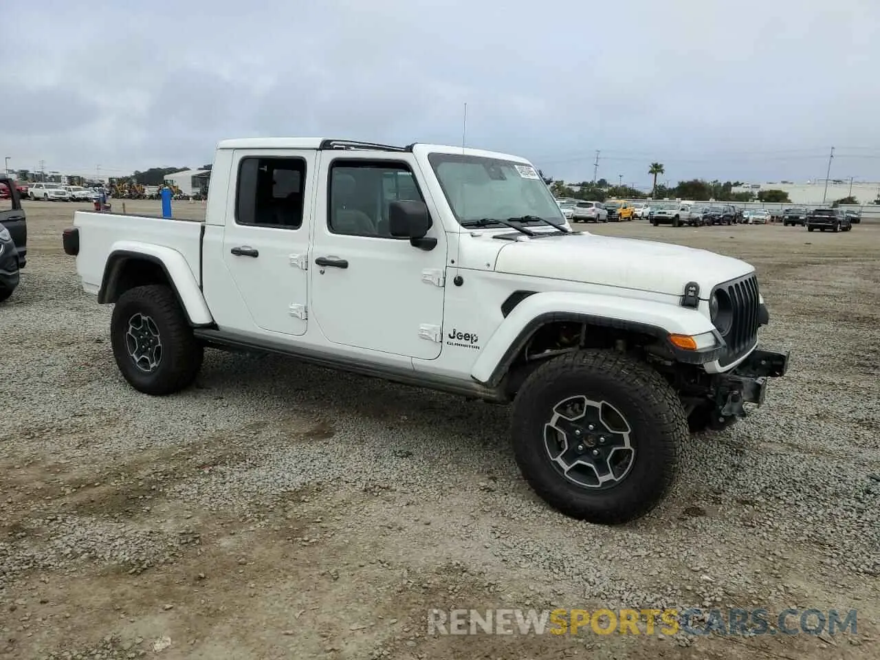 4 Photograph of a damaged car 1C6JJTEG6ML516867 JEEP GLADIATOR 2021