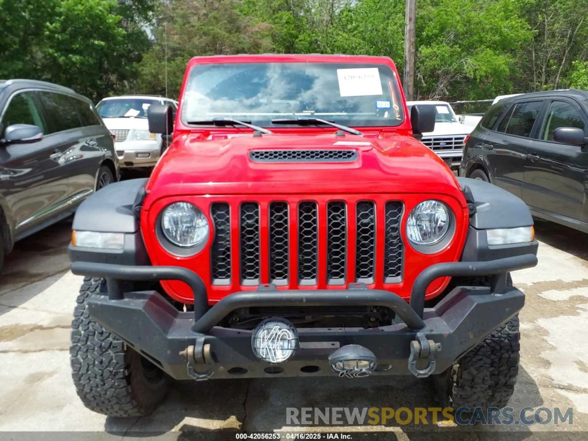 12 Photograph of a damaged car 1C6JJTEG6ML533927 JEEP GLADIATOR 2021