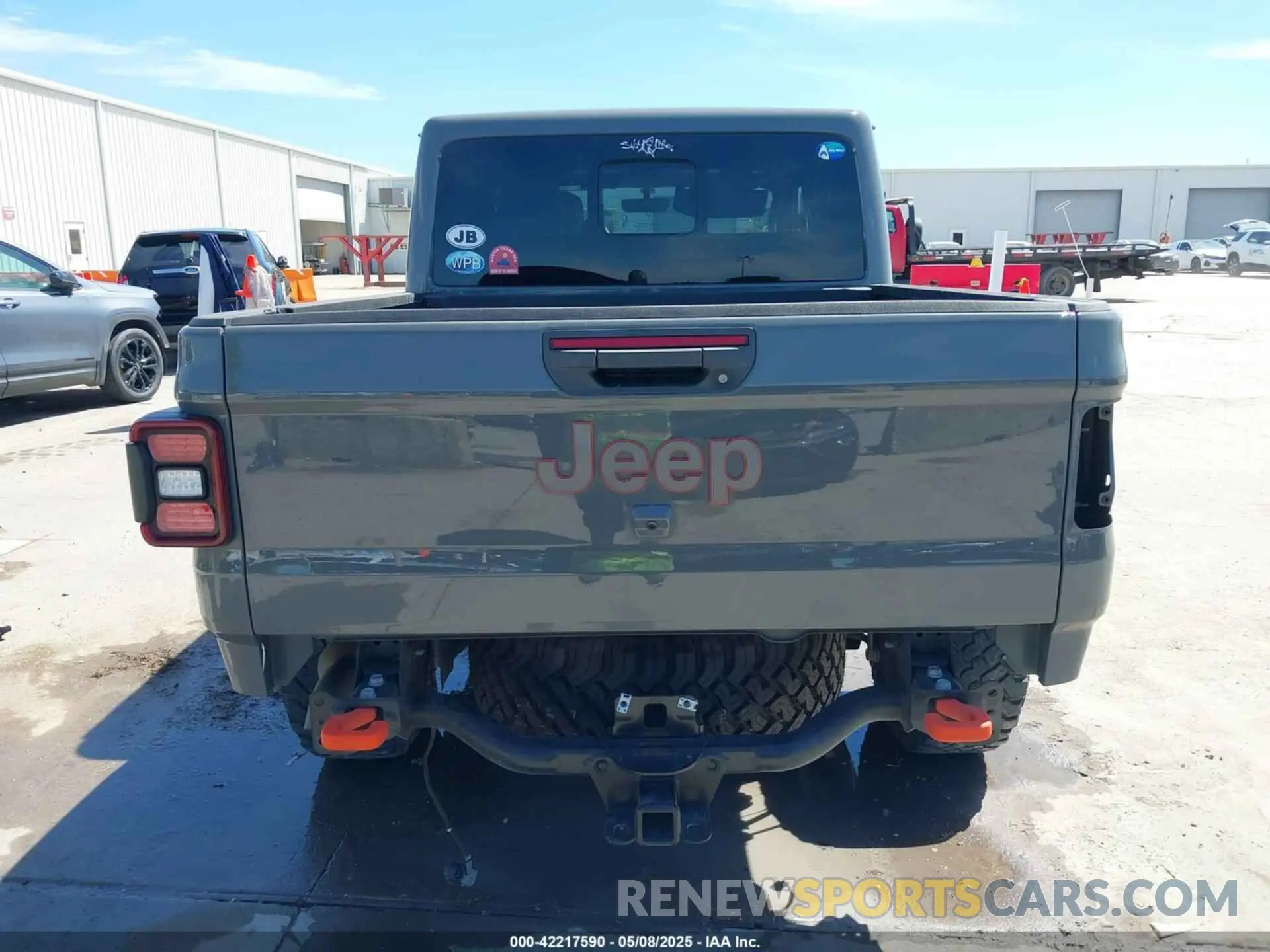 17 Photograph of a damaged car 1C6JJTEG8ML515686 JEEP GLADIATOR 2021