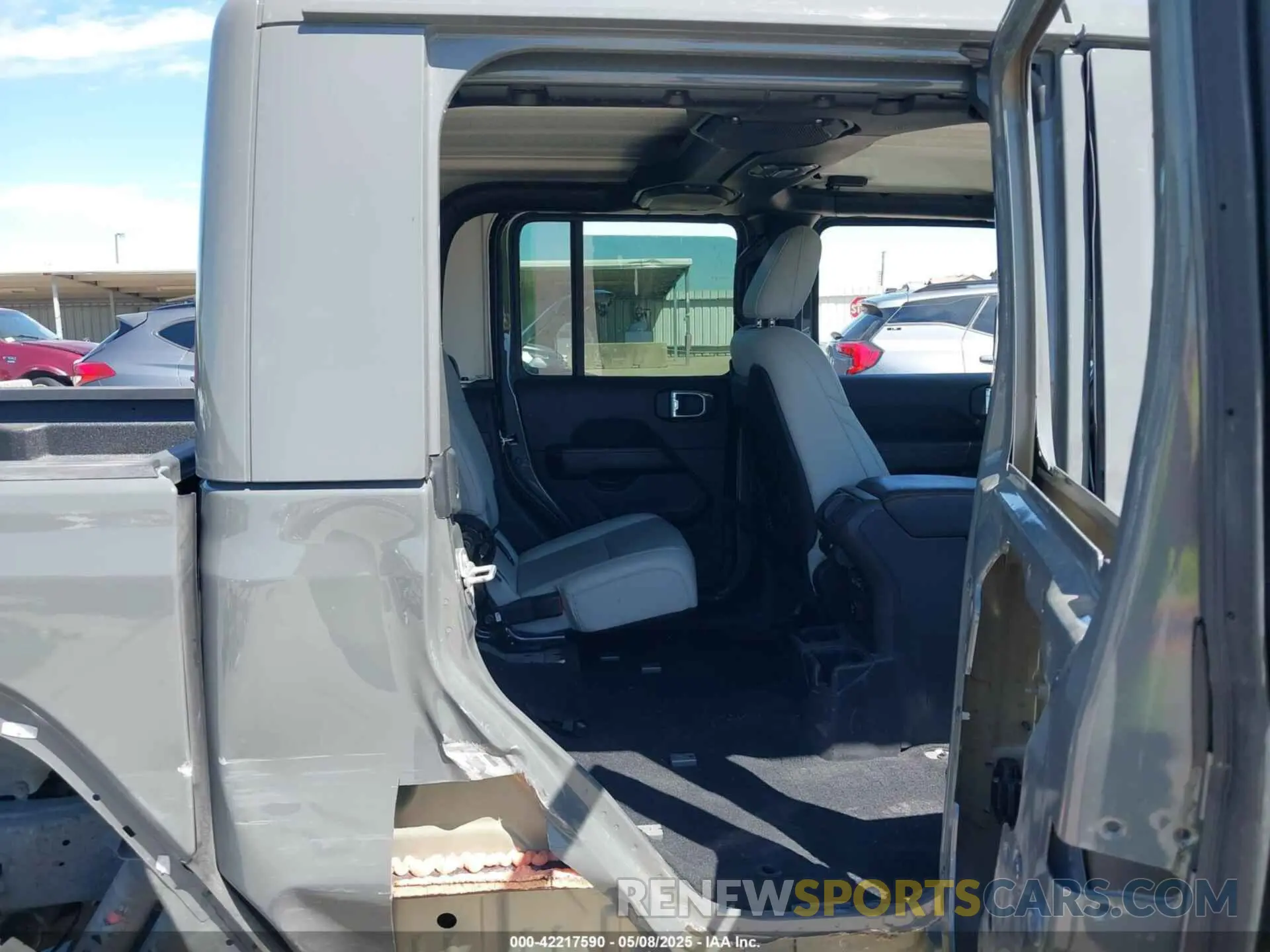 8 Photograph of a damaged car 1C6JJTEG8ML515686 JEEP GLADIATOR 2021