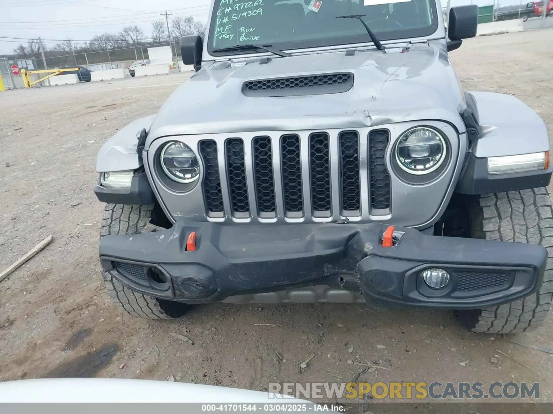 12 Photograph of a damaged car 1C6JJTEG9ML519309 JEEP GLADIATOR 2021
