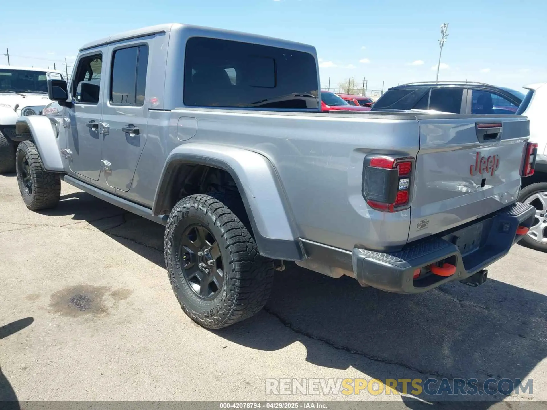 3 Photograph of a damaged car 1C6JJTEG9ML520363 JEEP GLADIATOR 2021