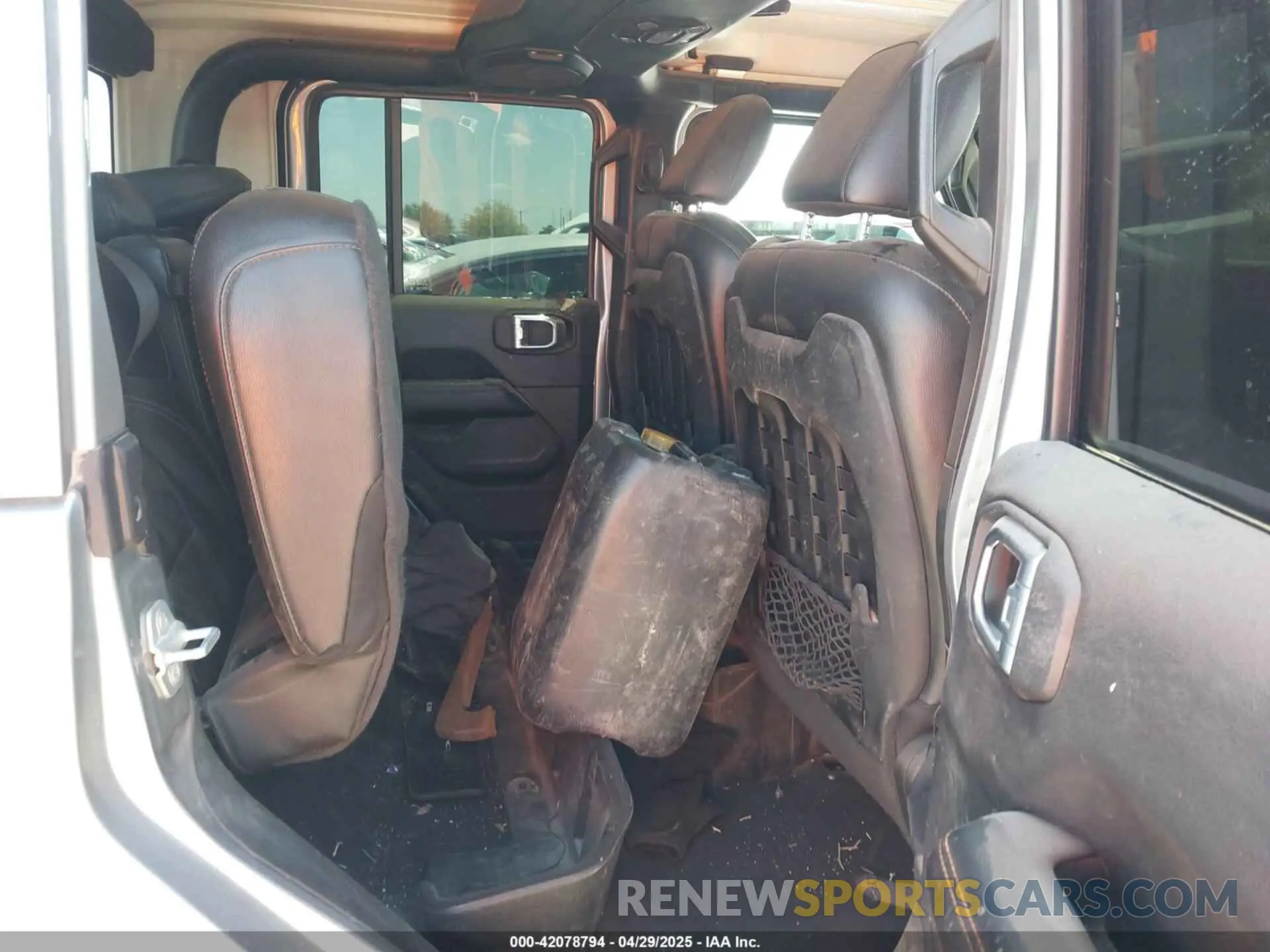 8 Photograph of a damaged car 1C6JJTEG9ML520363 JEEP GLADIATOR 2021