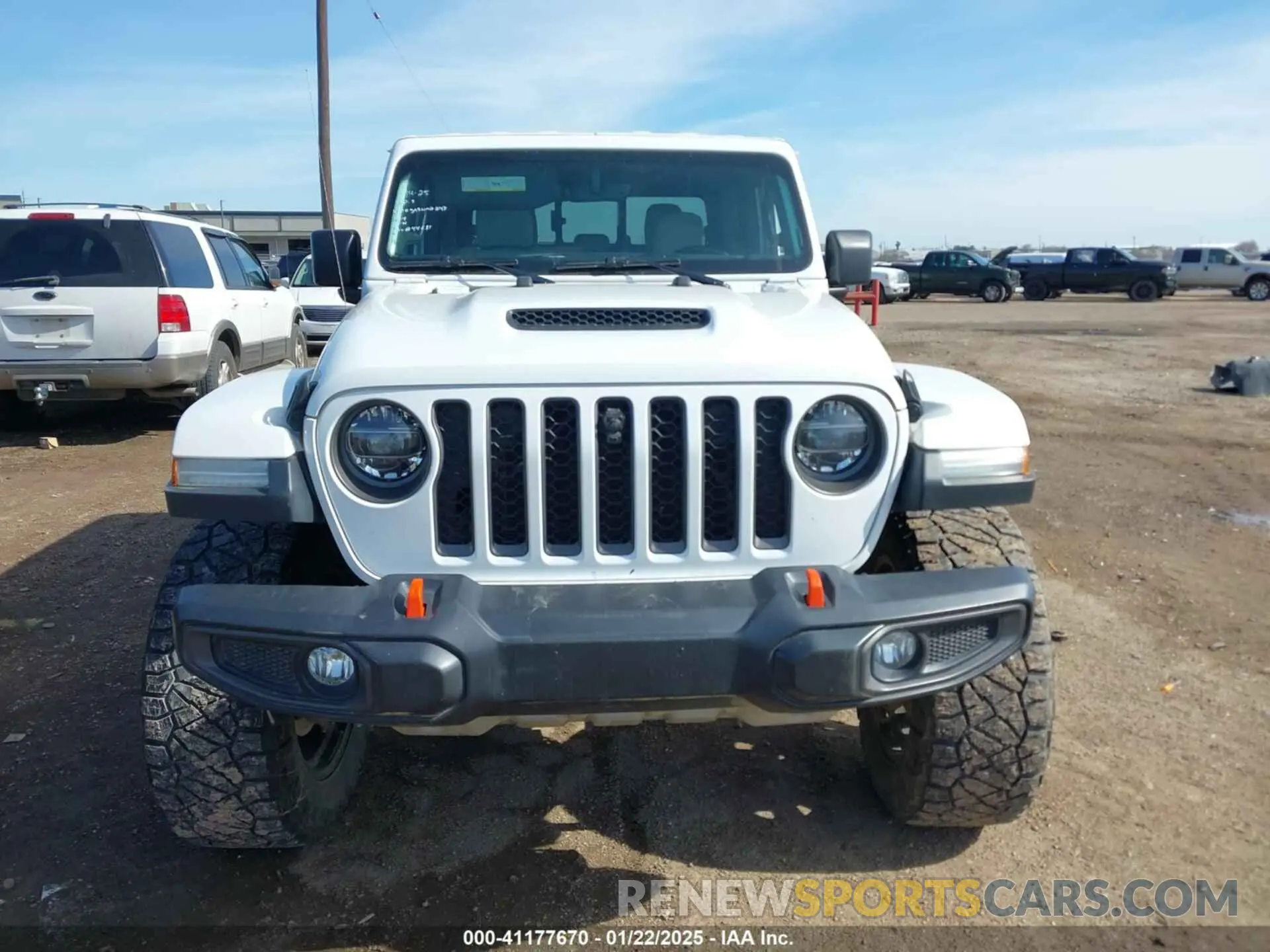 12 Photograph of a damaged car 1C6JJTEG9ML579669 JEEP GLADIATOR 2021