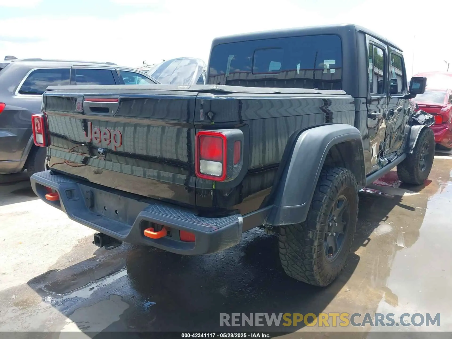 4 Photograph of a damaged car 1C6JJTEGXML569376 JEEP GLADIATOR 2021
