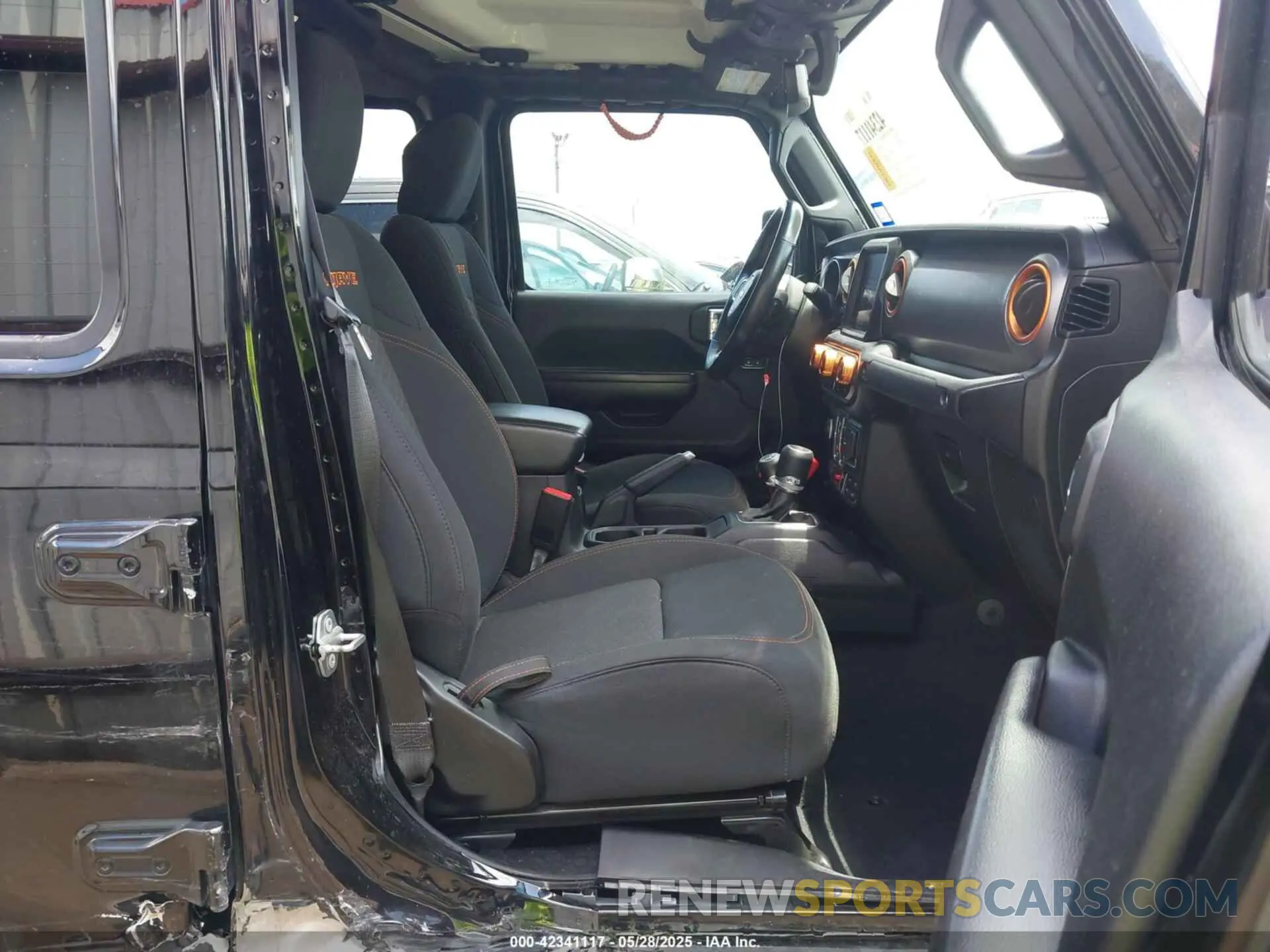 5 Photograph of a damaged car 1C6JJTEGXML569376 JEEP GLADIATOR 2021