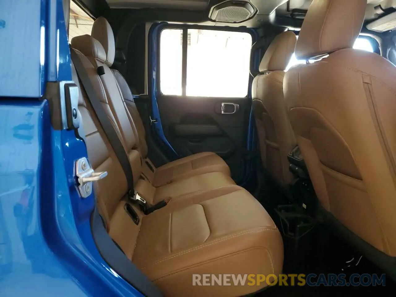 10 Photograph of a damaged car 1C6JJTFM7ML591503 JEEP GLADIATOR 2021