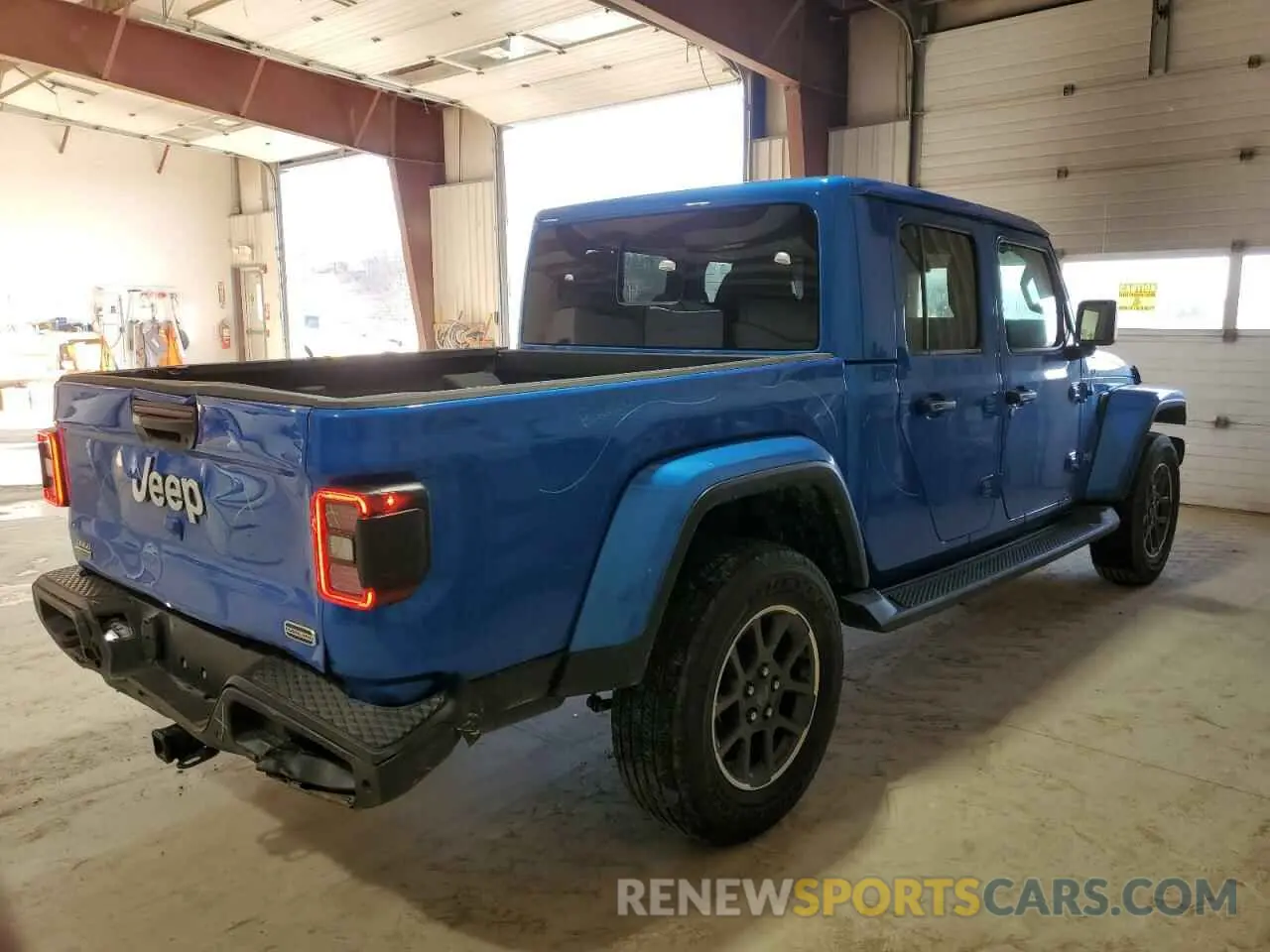 3 Photograph of a damaged car 1C6JJTFM7ML591503 JEEP GLADIATOR 2021