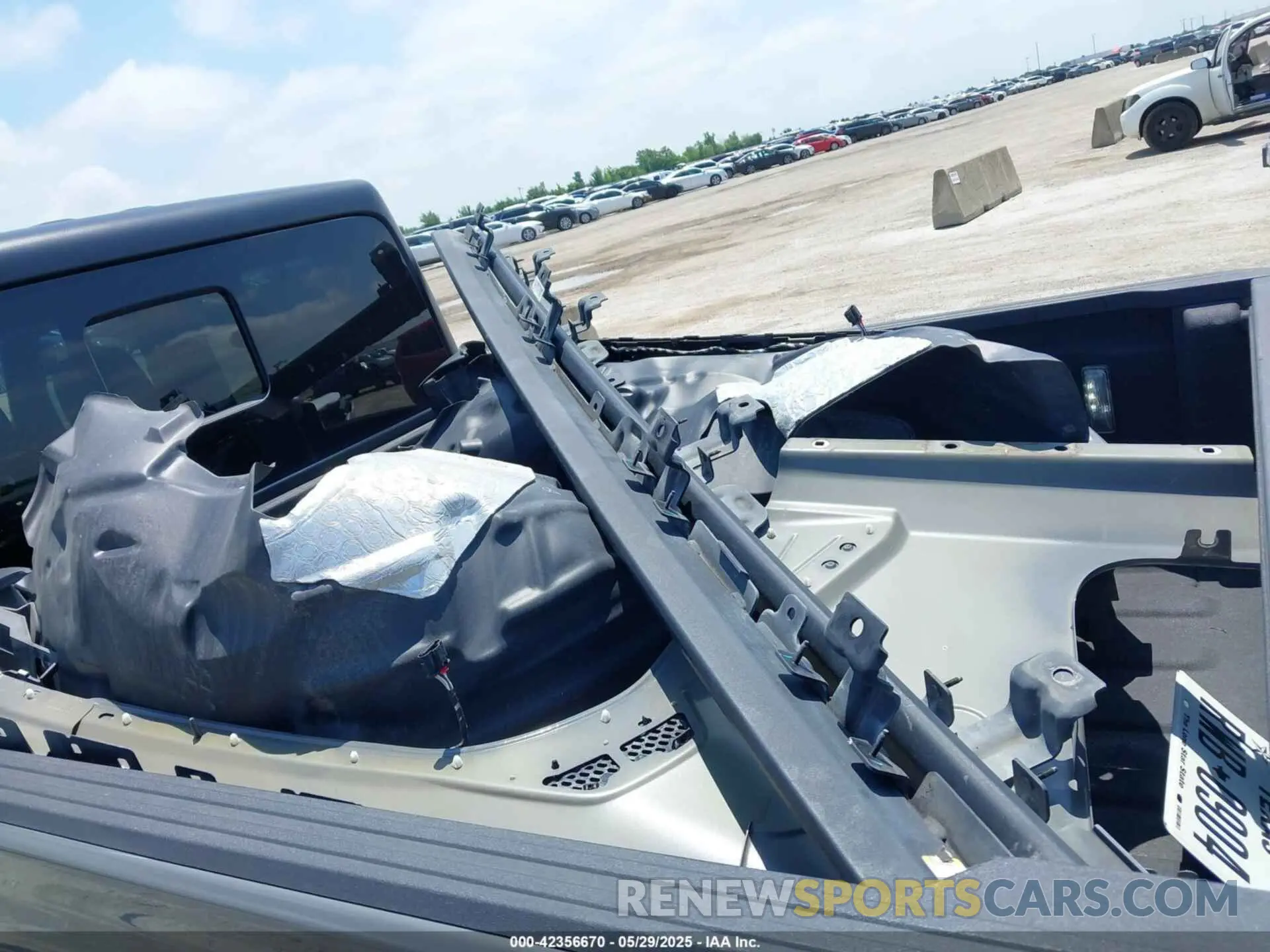 12 Photograph of a damaged car 1C6HJTAG2NL120294 JEEP GLADIATOR 2022
