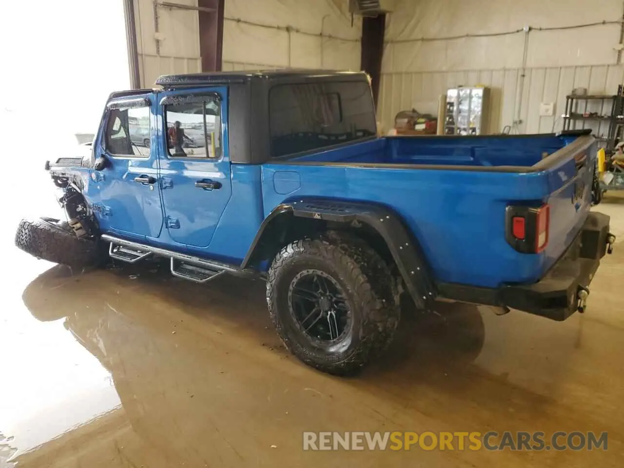 2 Photograph of a damaged car 1C6HJTAG4NL106865 JEEP GLADIATOR 2022