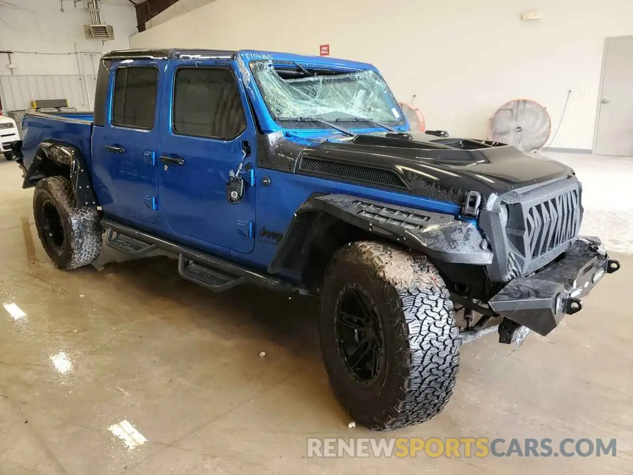 4 Photograph of a damaged car 1C6HJTAG4NL106865 JEEP GLADIATOR 2022